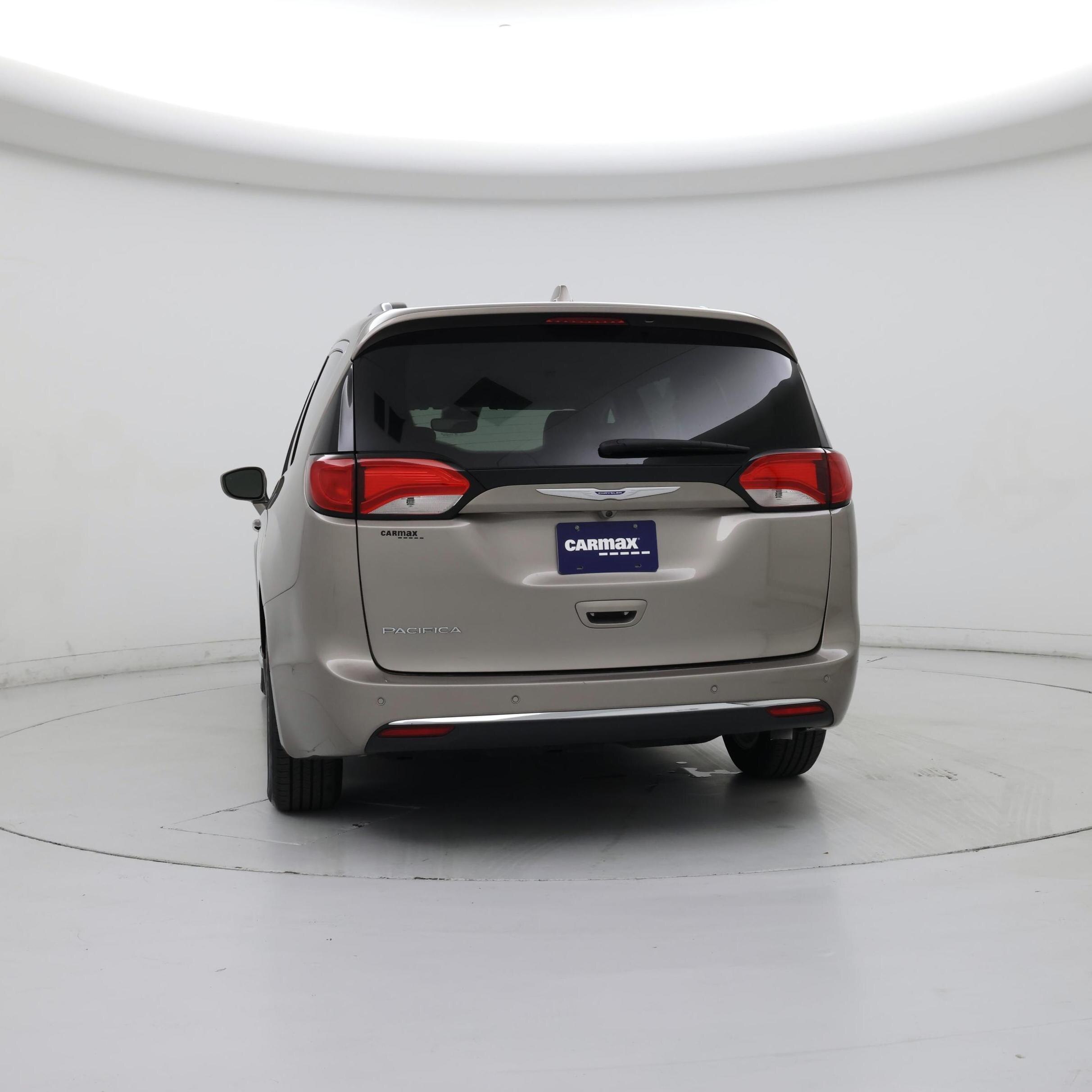 Thumbnail: 2018 Chrysler Pacifica - 6