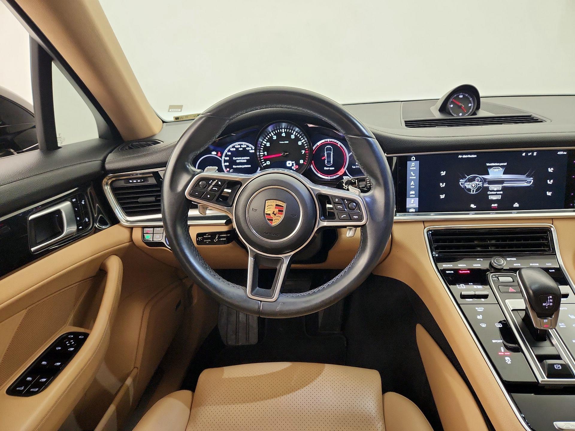Thumbnail: 2017 Porsche Panamera - 10