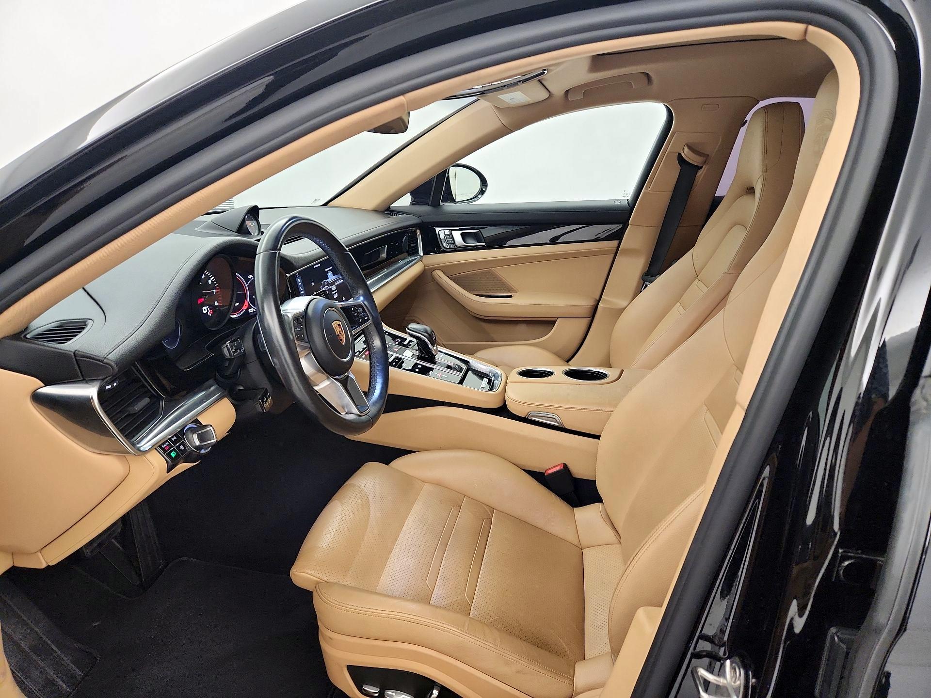 Thumbnail: 2017 Porsche Panamera - 11