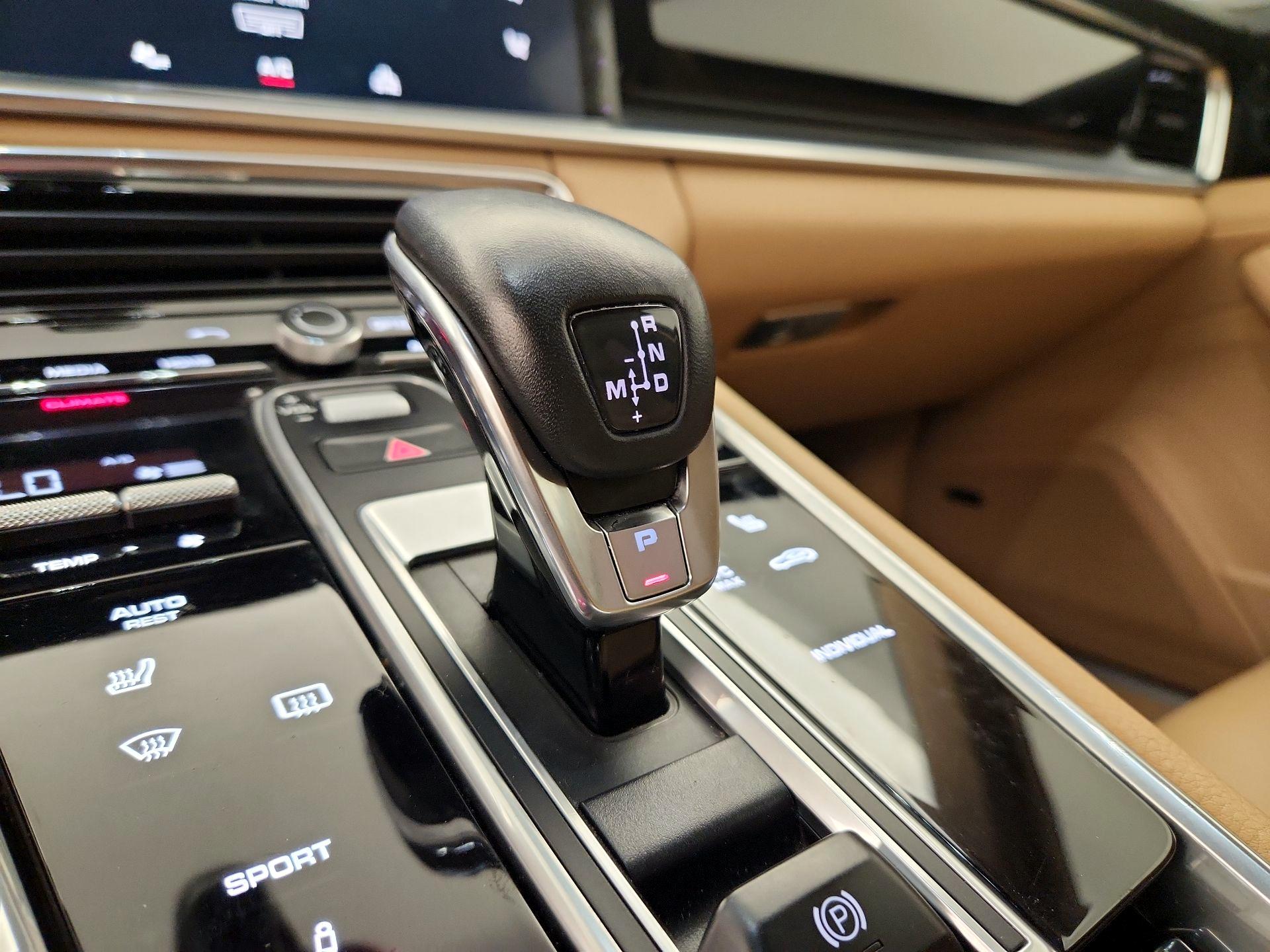 Thumbnail: 2017 Porsche Panamera - 17