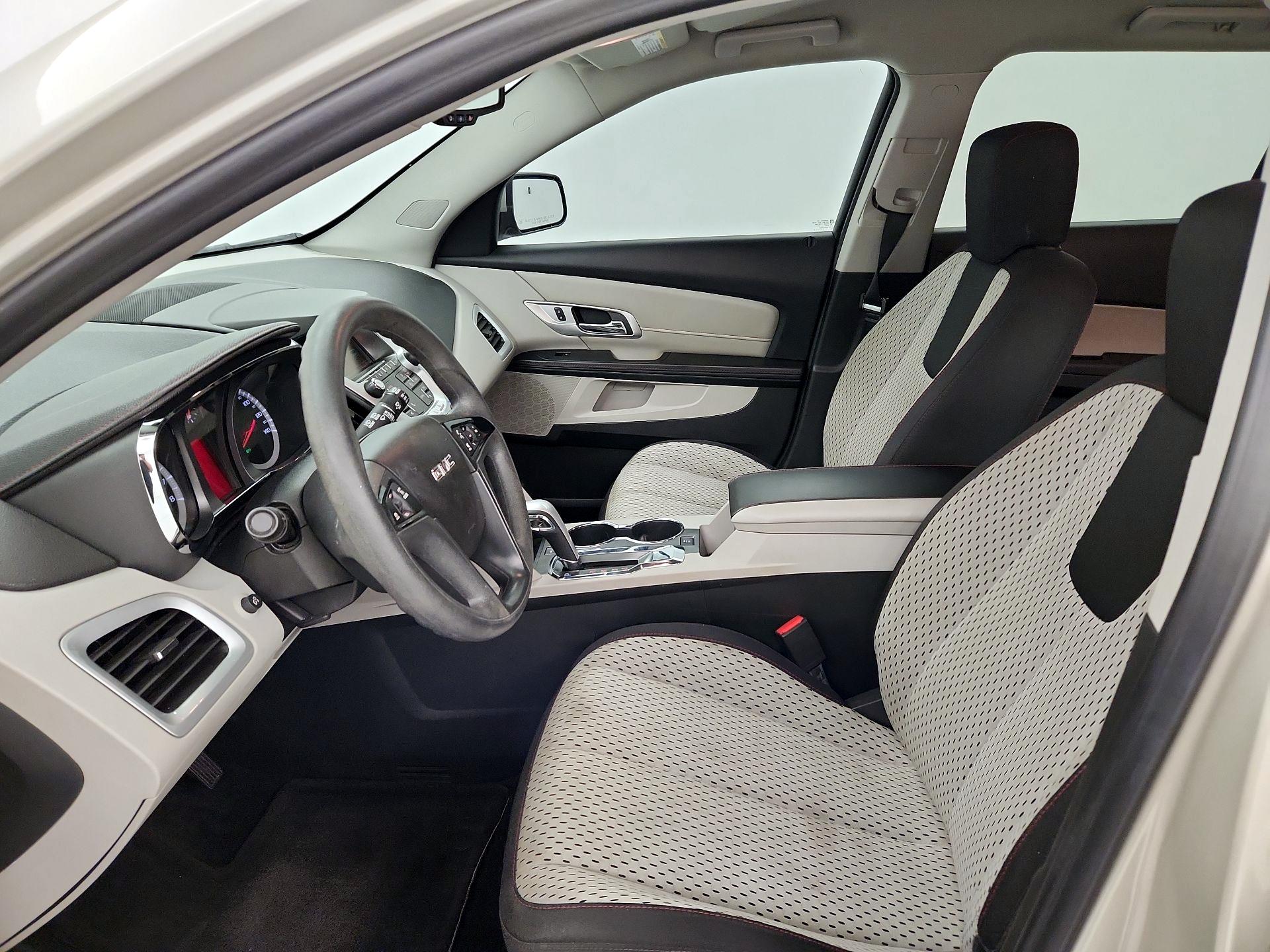 Thumbnail: 2015 GMC Terrain - 11