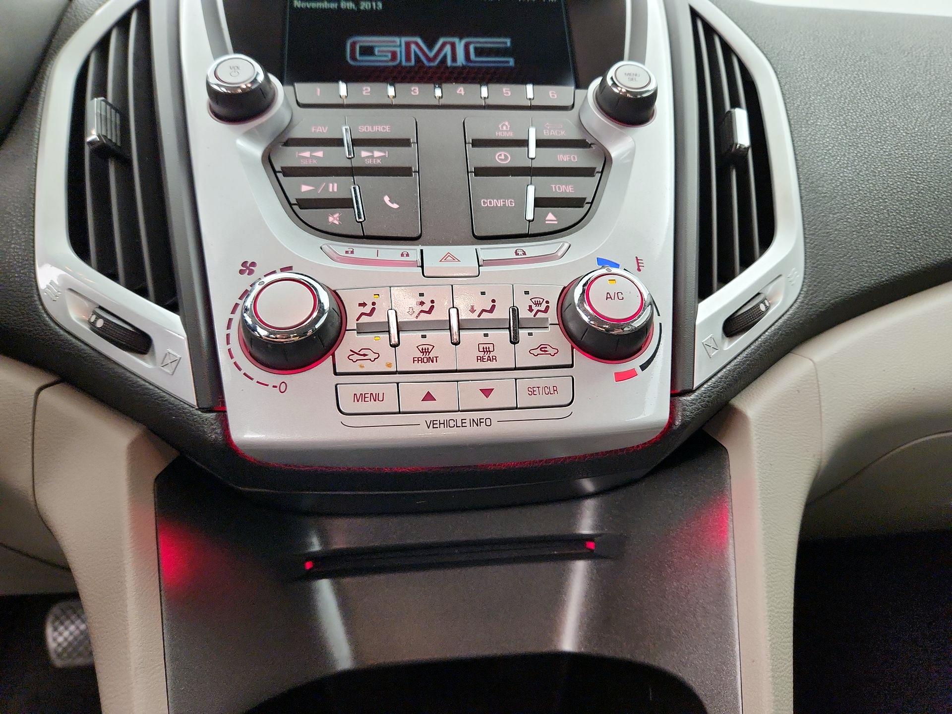 Thumbnail: 2015 GMC Terrain - 16
