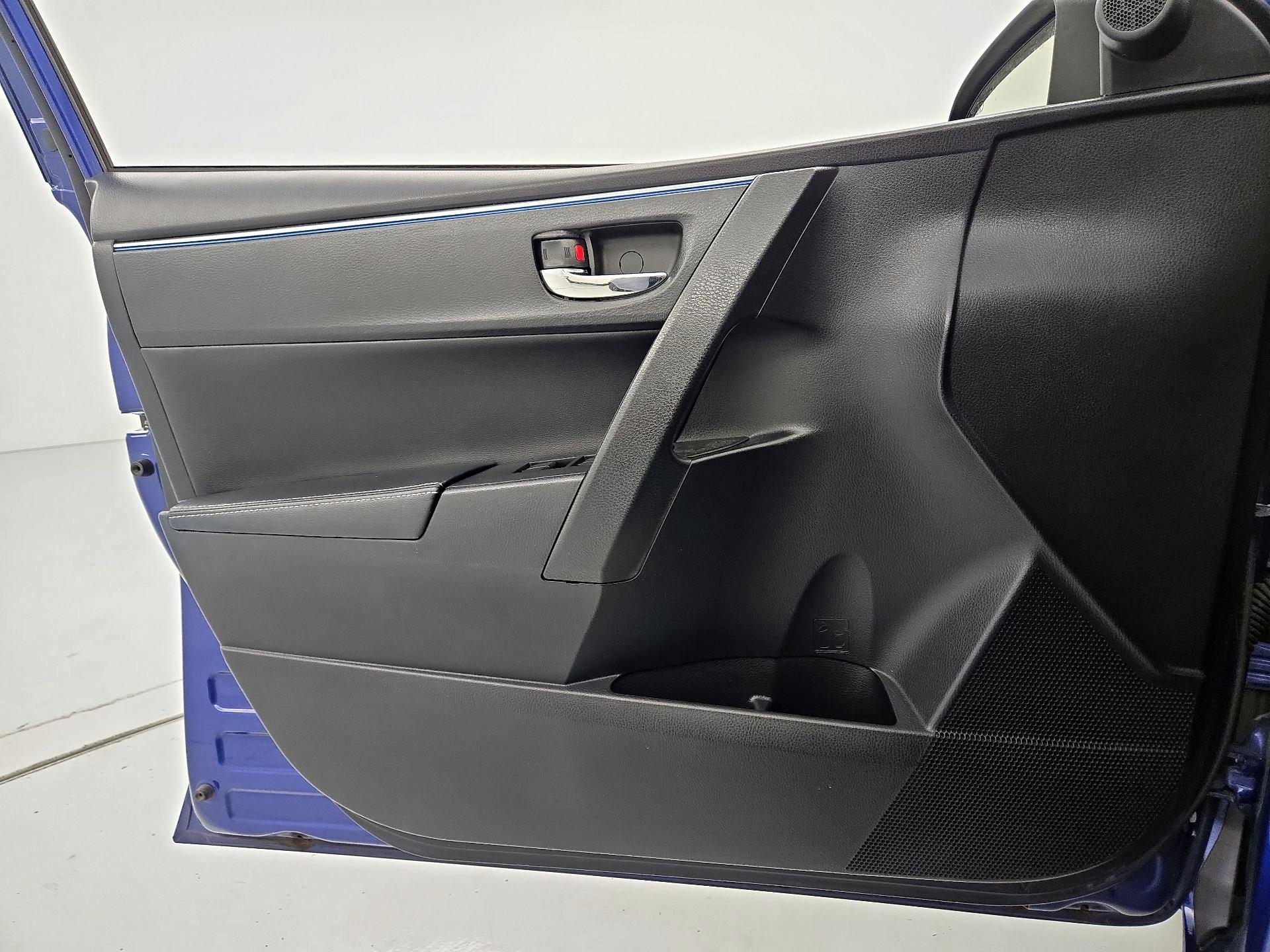 Thumbnail: 2014 Toyota Corolla - 12