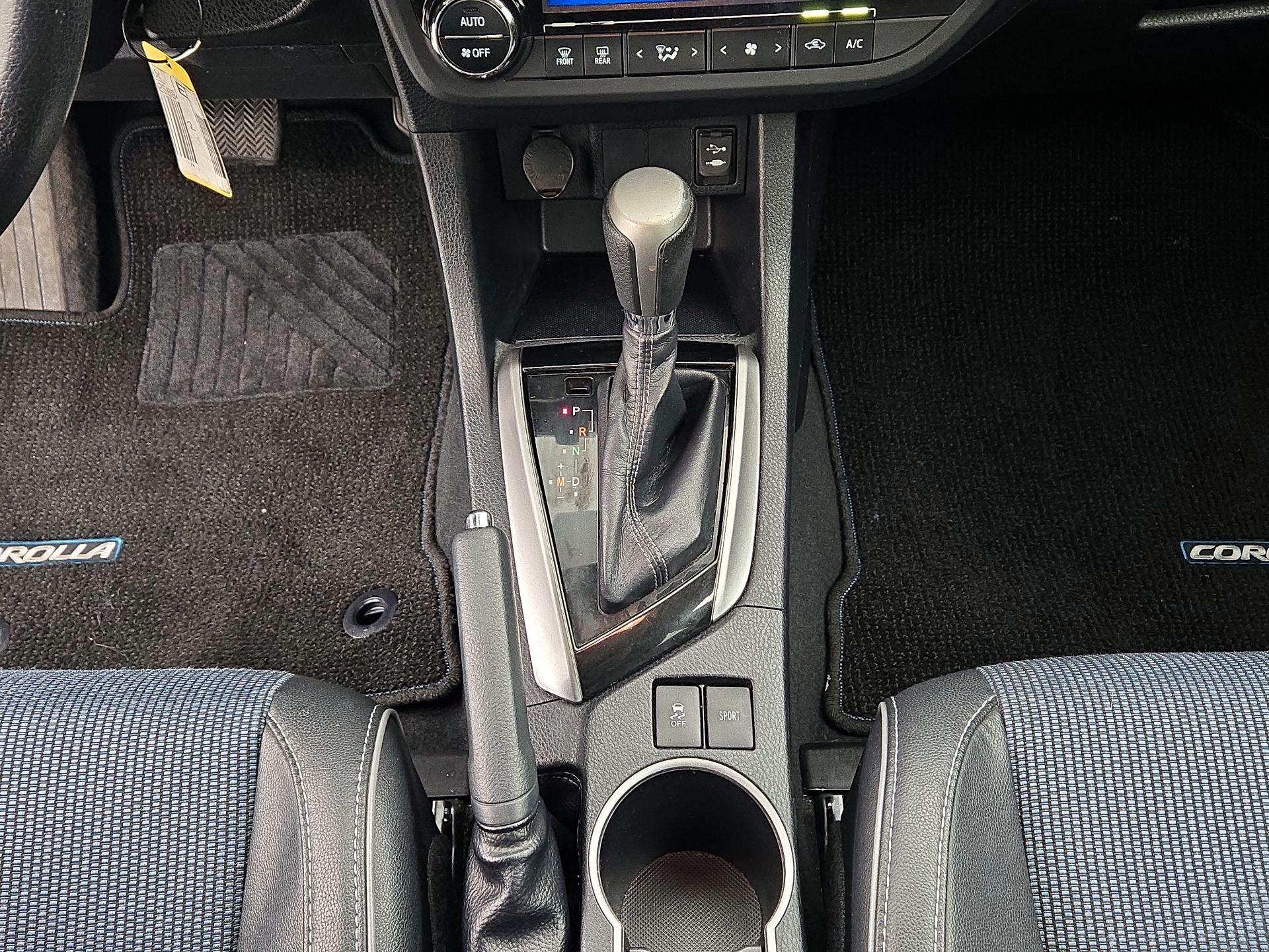 Thumbnail: 2014 Toyota Corolla - 17