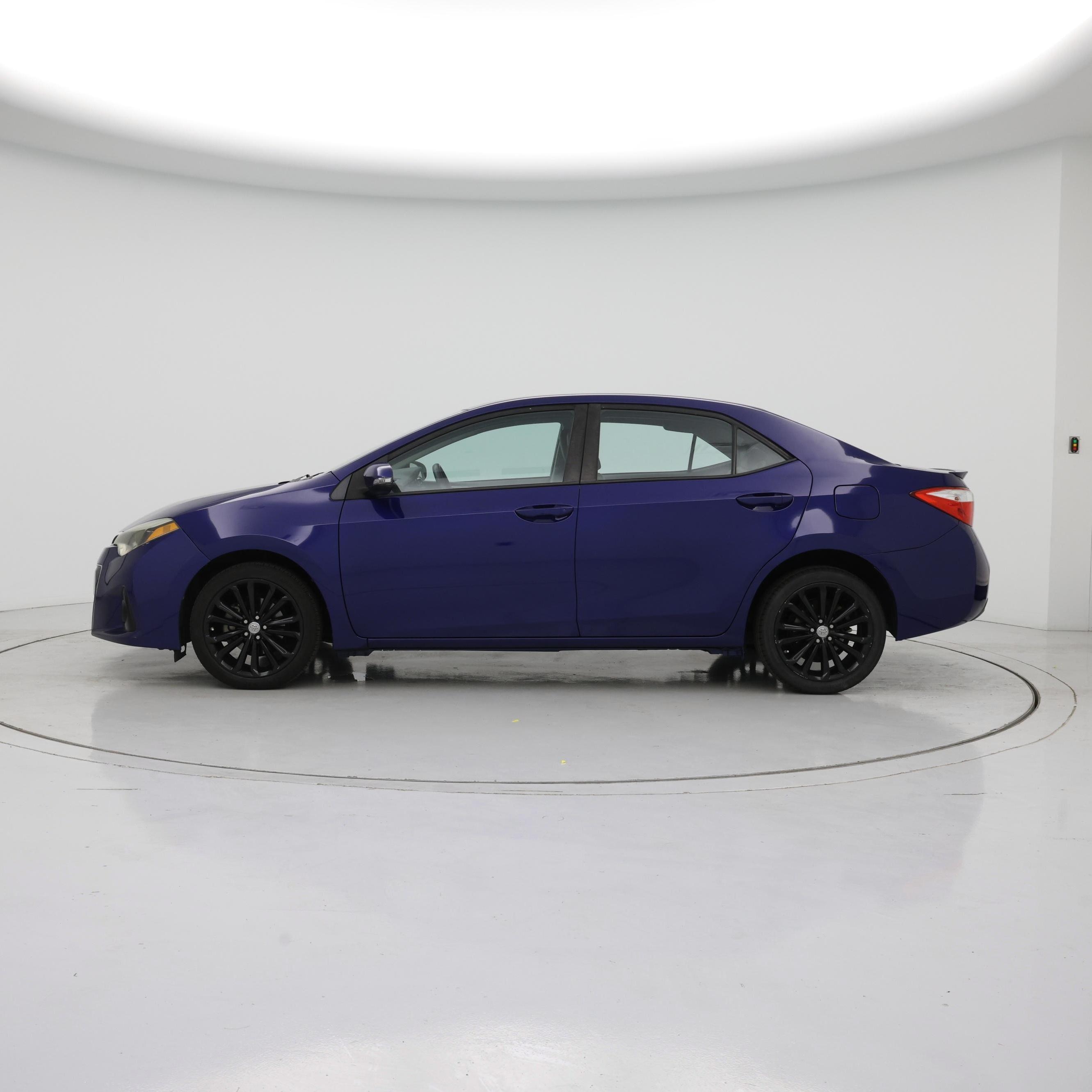 Thumbnail: 2014 Toyota Corolla - 3