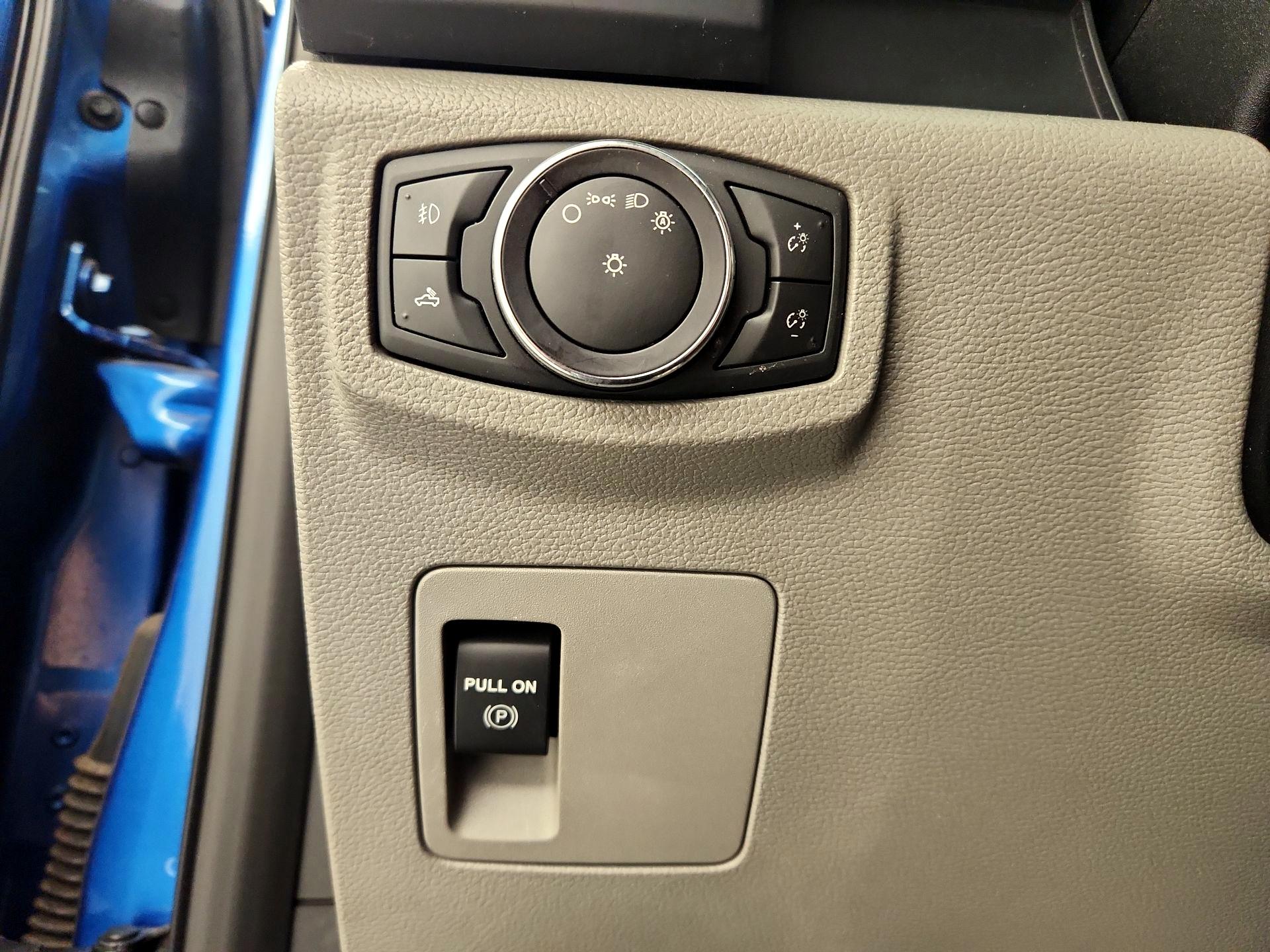 Thumbnail: 2015 Ford F-150 - 13
