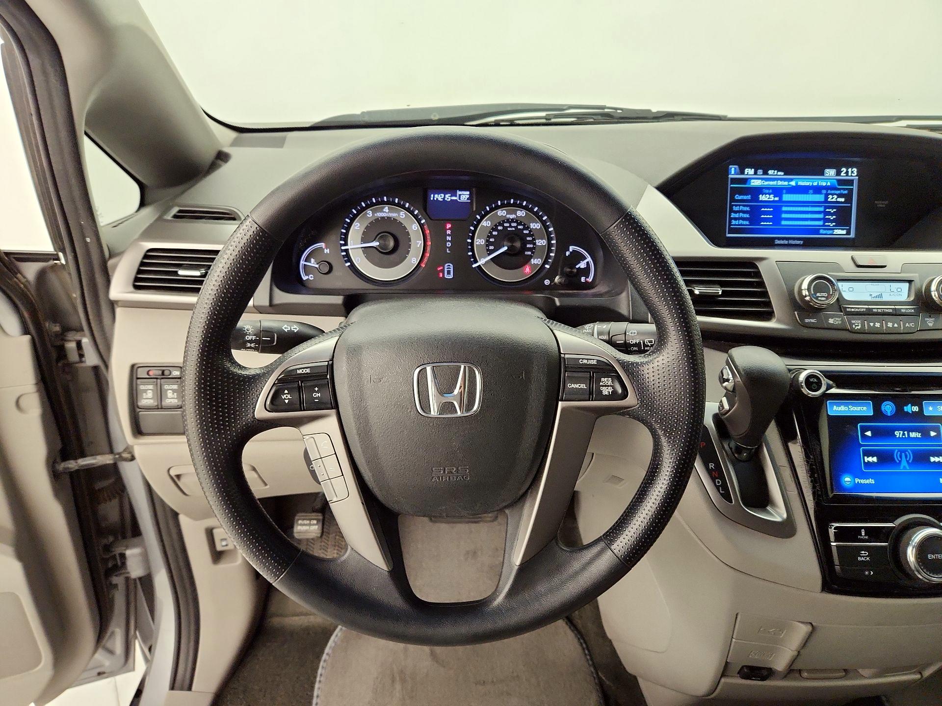 Thumbnail: 2016 Honda Odyssey - 10