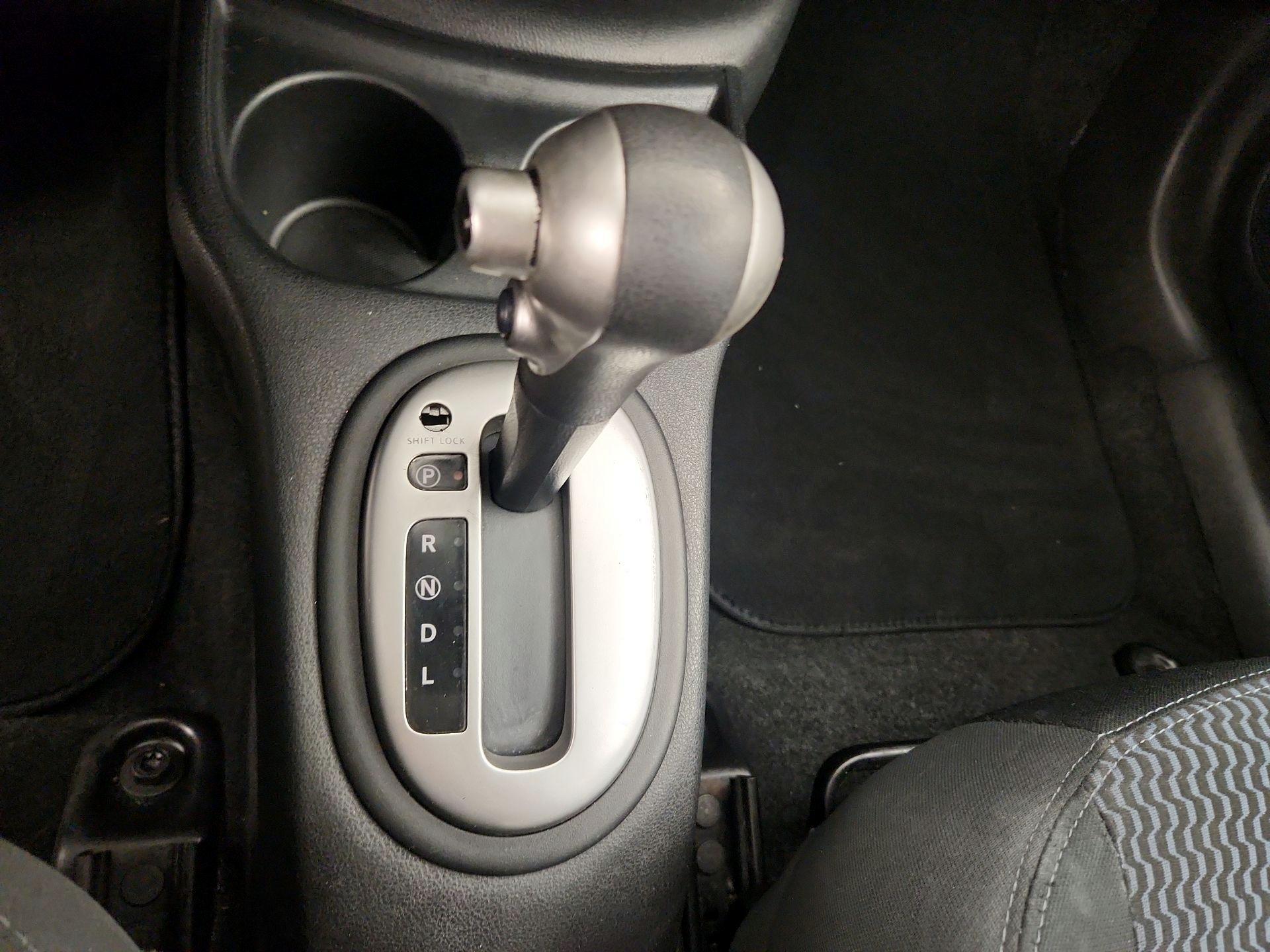 Thumbnail: 2014 Nissan Versa Note - 16