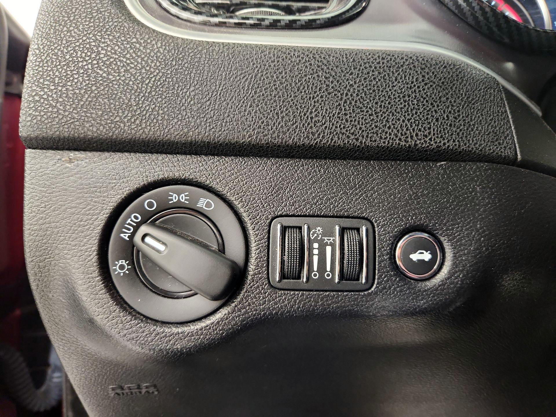Thumbnail: 2019 Dodge Charger - 13