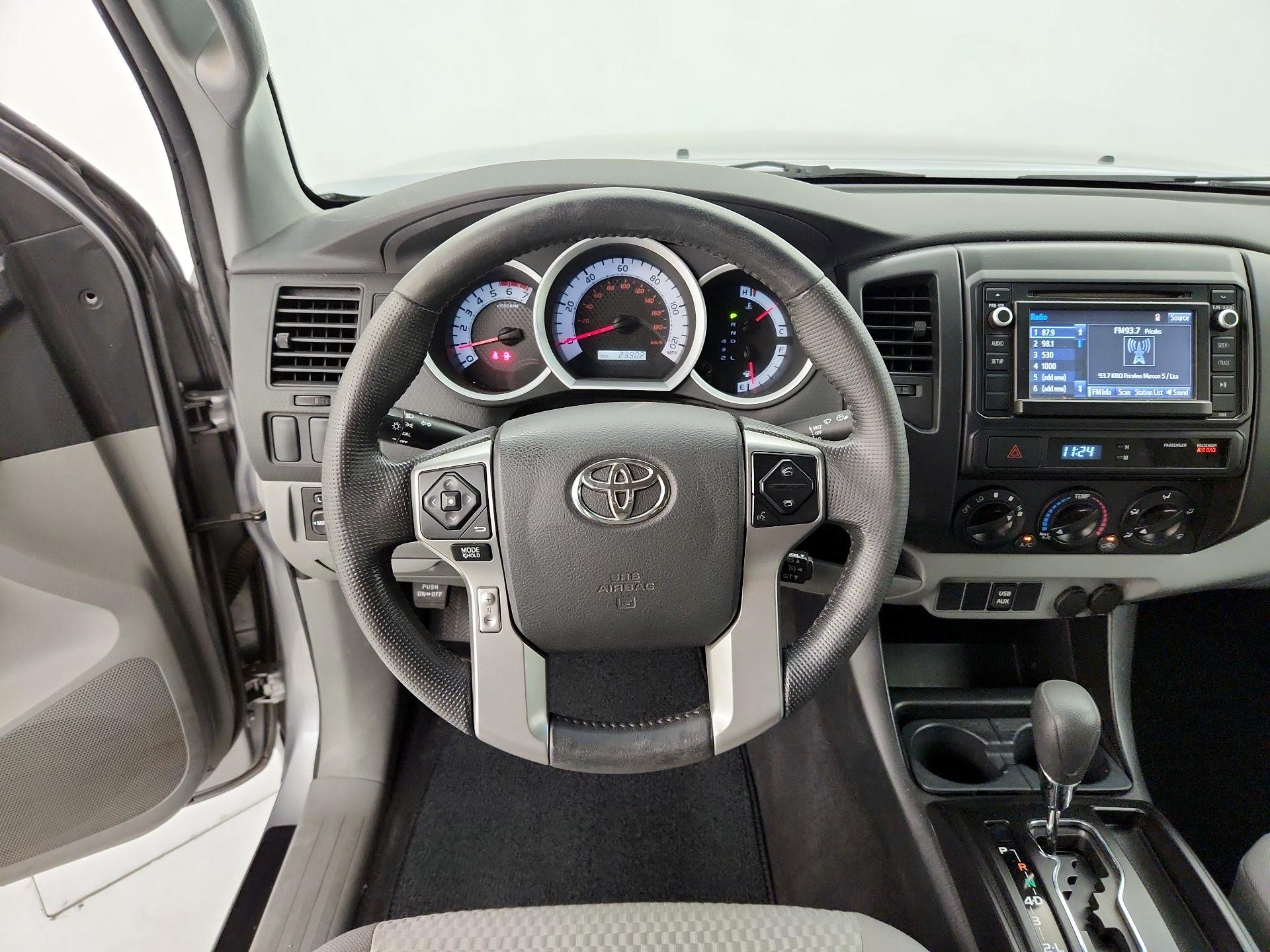Thumbnail: 2014 Toyota Tacoma - 10