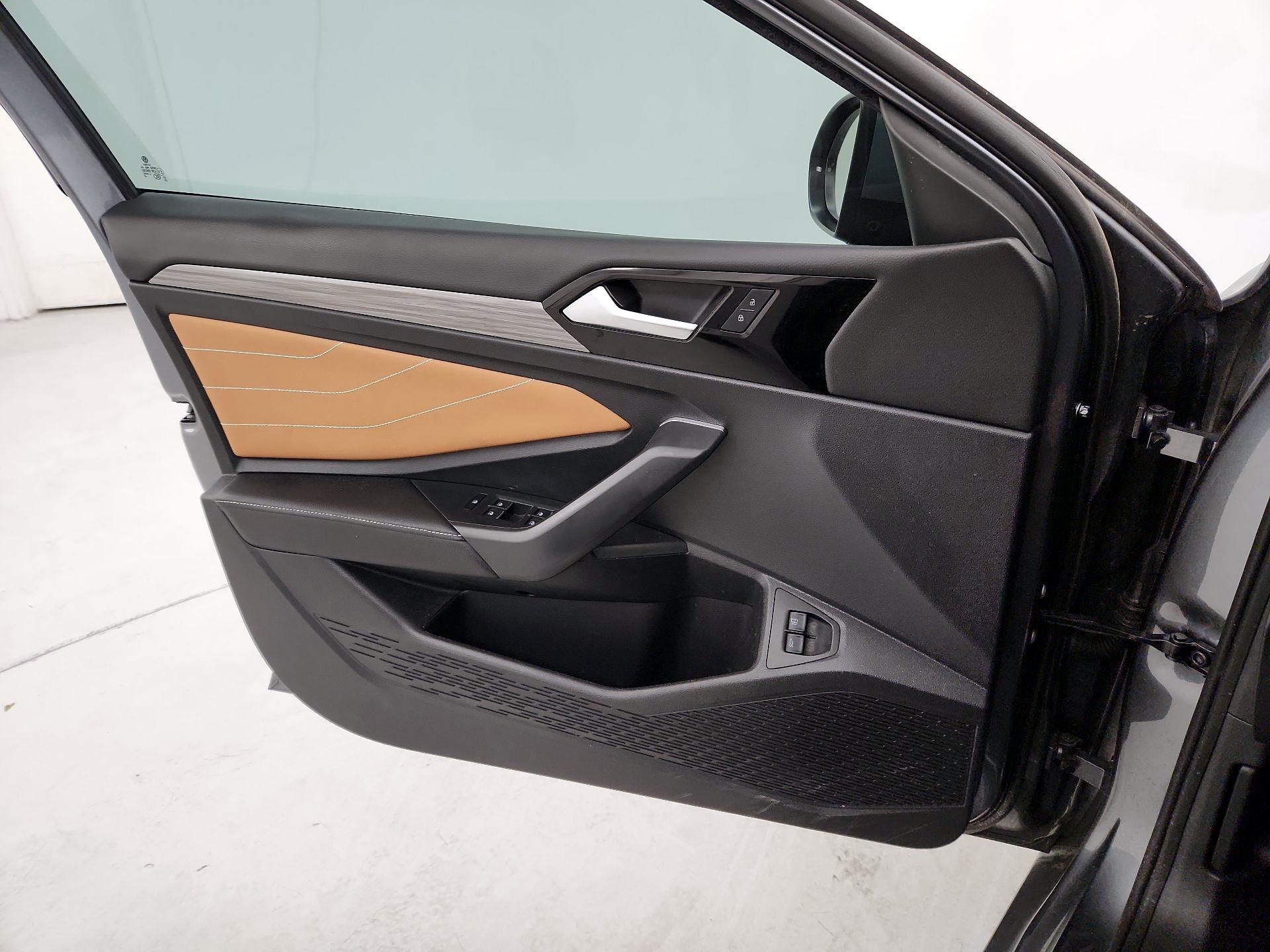Thumbnail: 2022 Volkswagen Jetta - 12