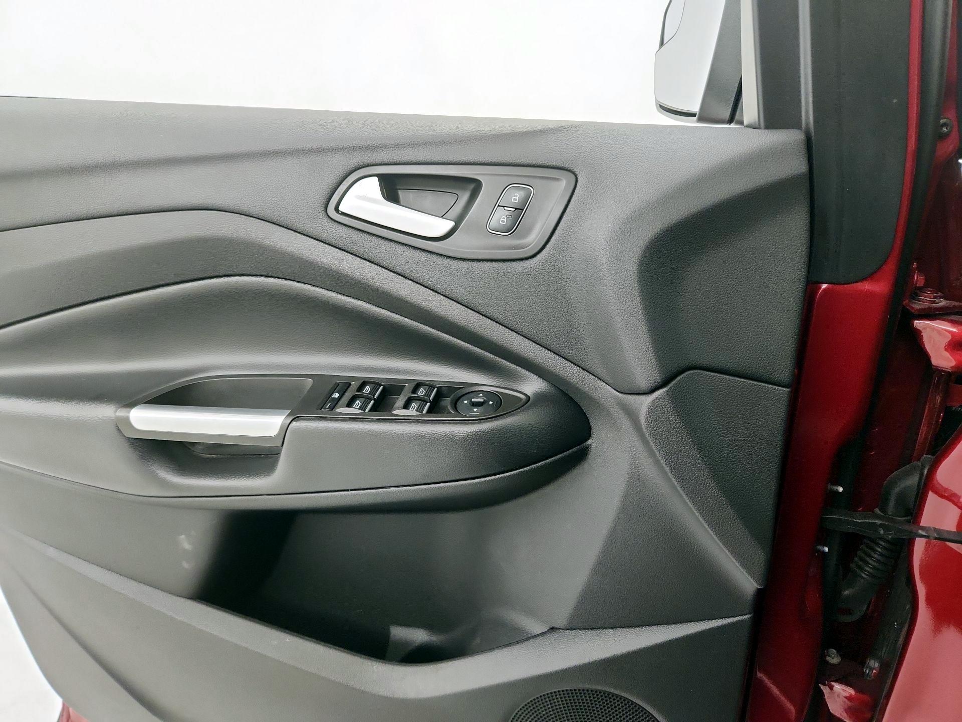Thumbnail: 2019 Ford Escape - 12