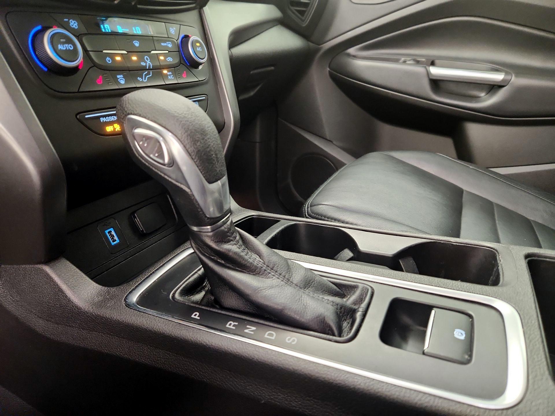 Thumbnail: 2019 Ford Escape - 17
