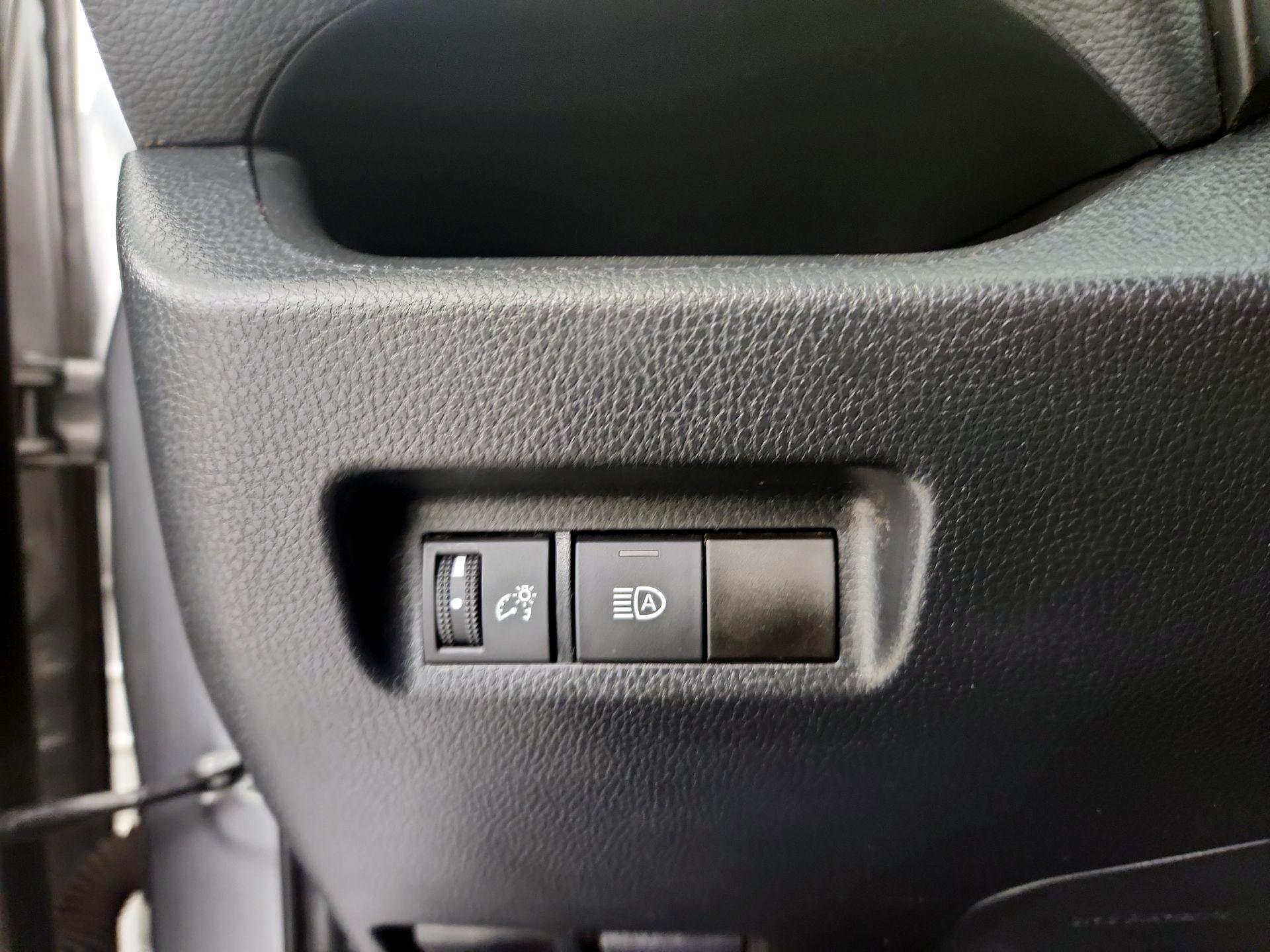 Thumbnail: 2019 Toyota RAV4 - 13