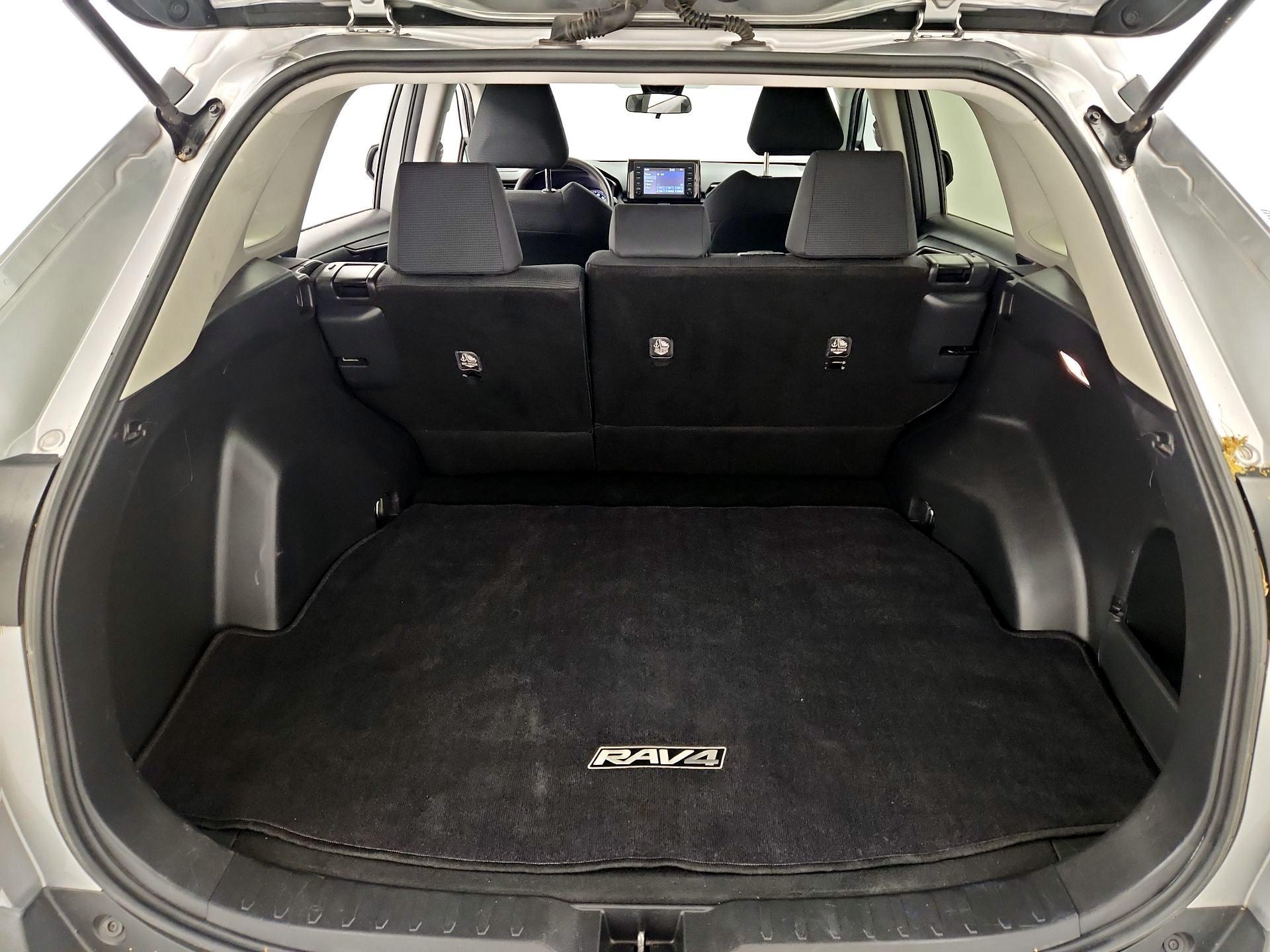 Thumbnail: 2019 Toyota RAV4 - 20