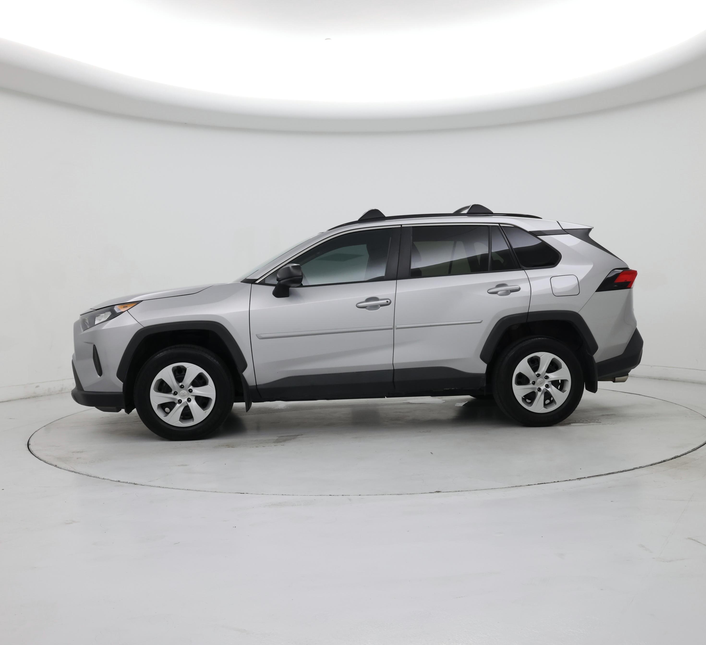 Thumbnail: 2019 Toyota RAV4 - 3