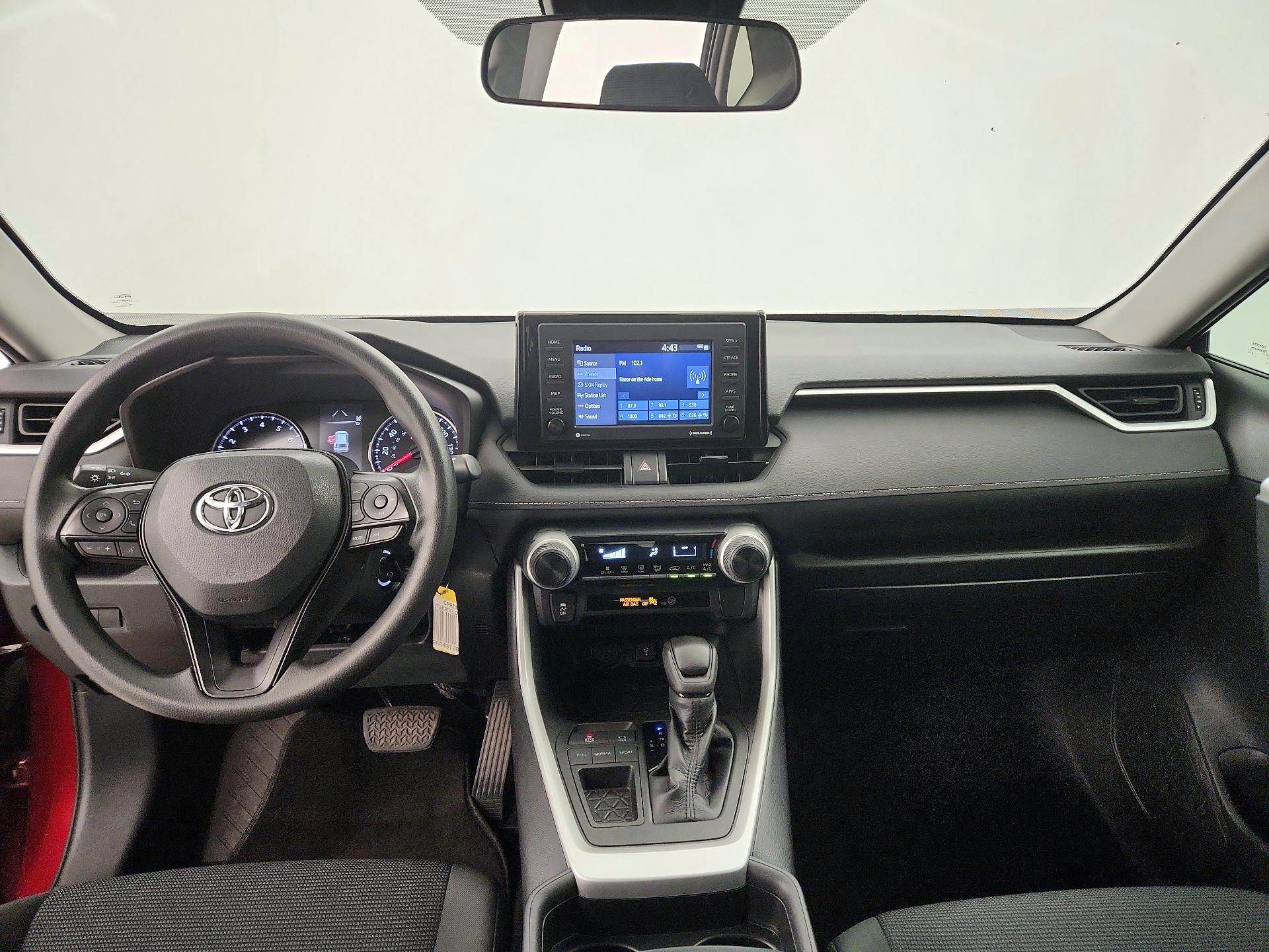 Thumbnail: 2020 Toyota RAV4 - 9