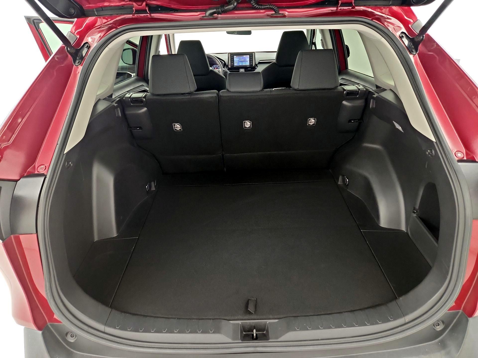 Thumbnail: 2020 Toyota RAV4 - 20