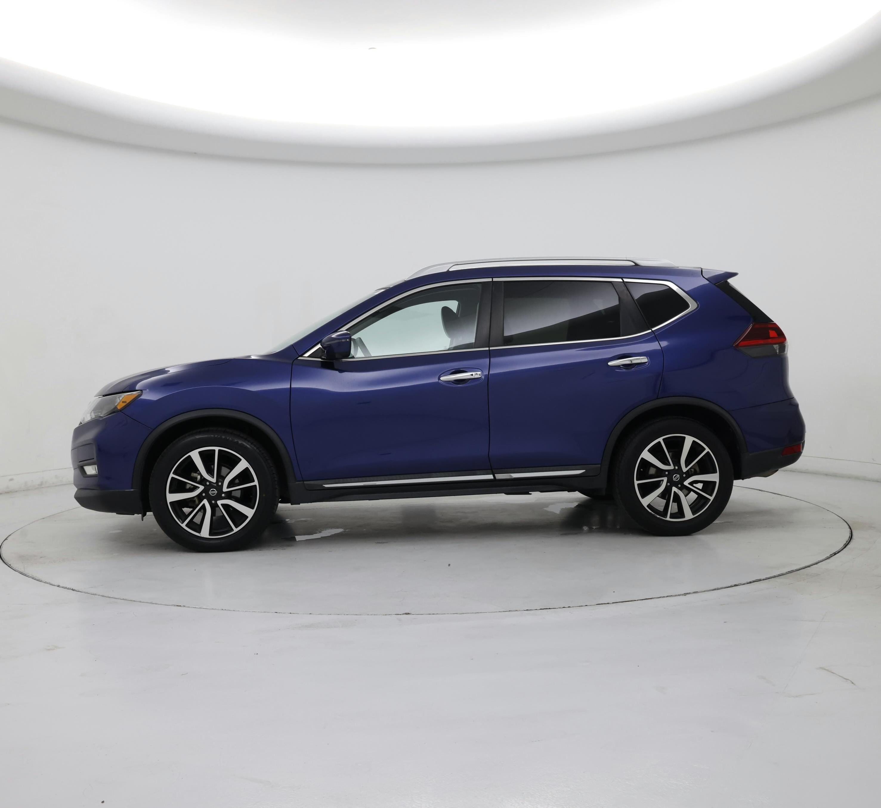 Thumbnail: 2019 Nissan Rogue - 3
