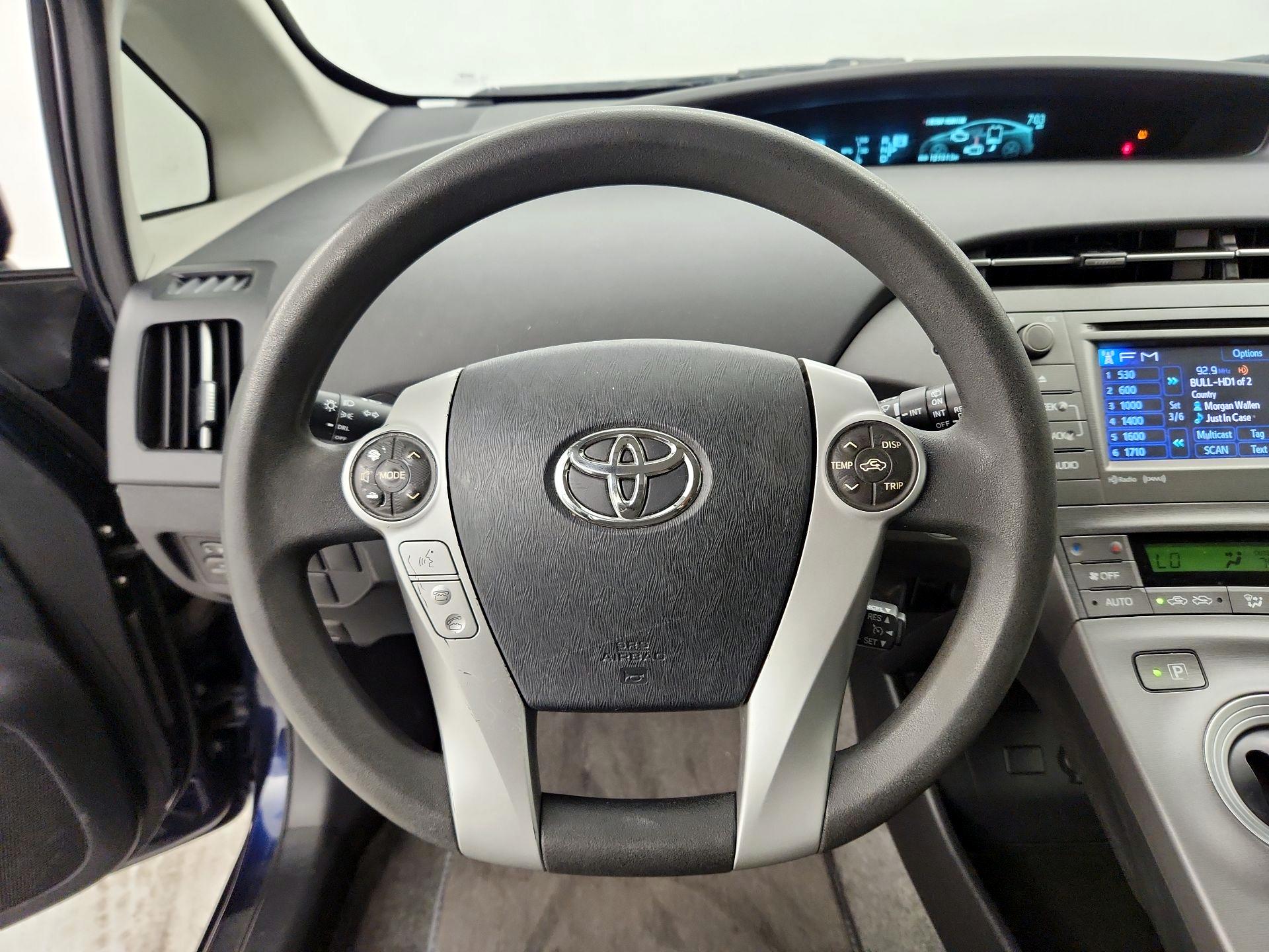 Thumbnail: 2013 Toyota Prius - 10