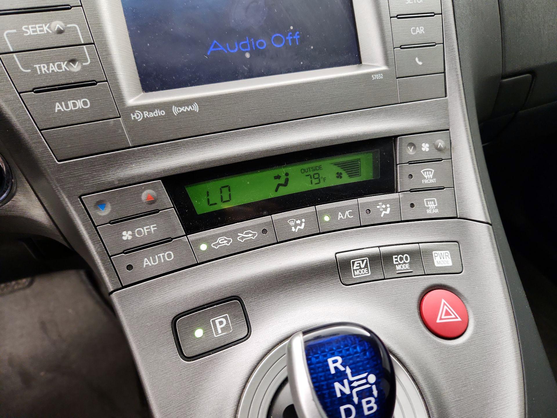 Thumbnail: 2013 Toyota Prius - 16