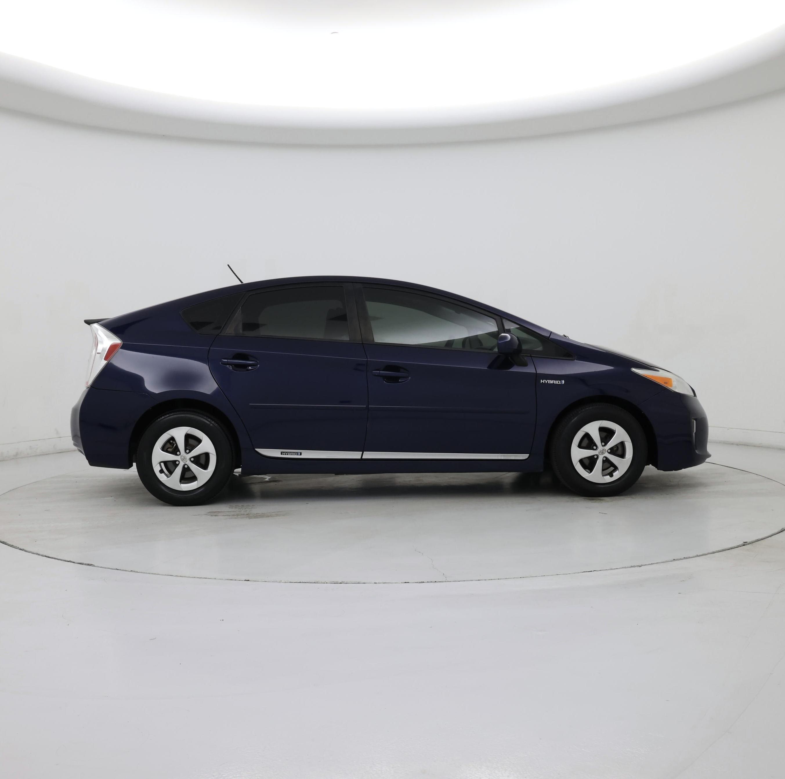 Thumbnail: 2013 Toyota Prius - 7