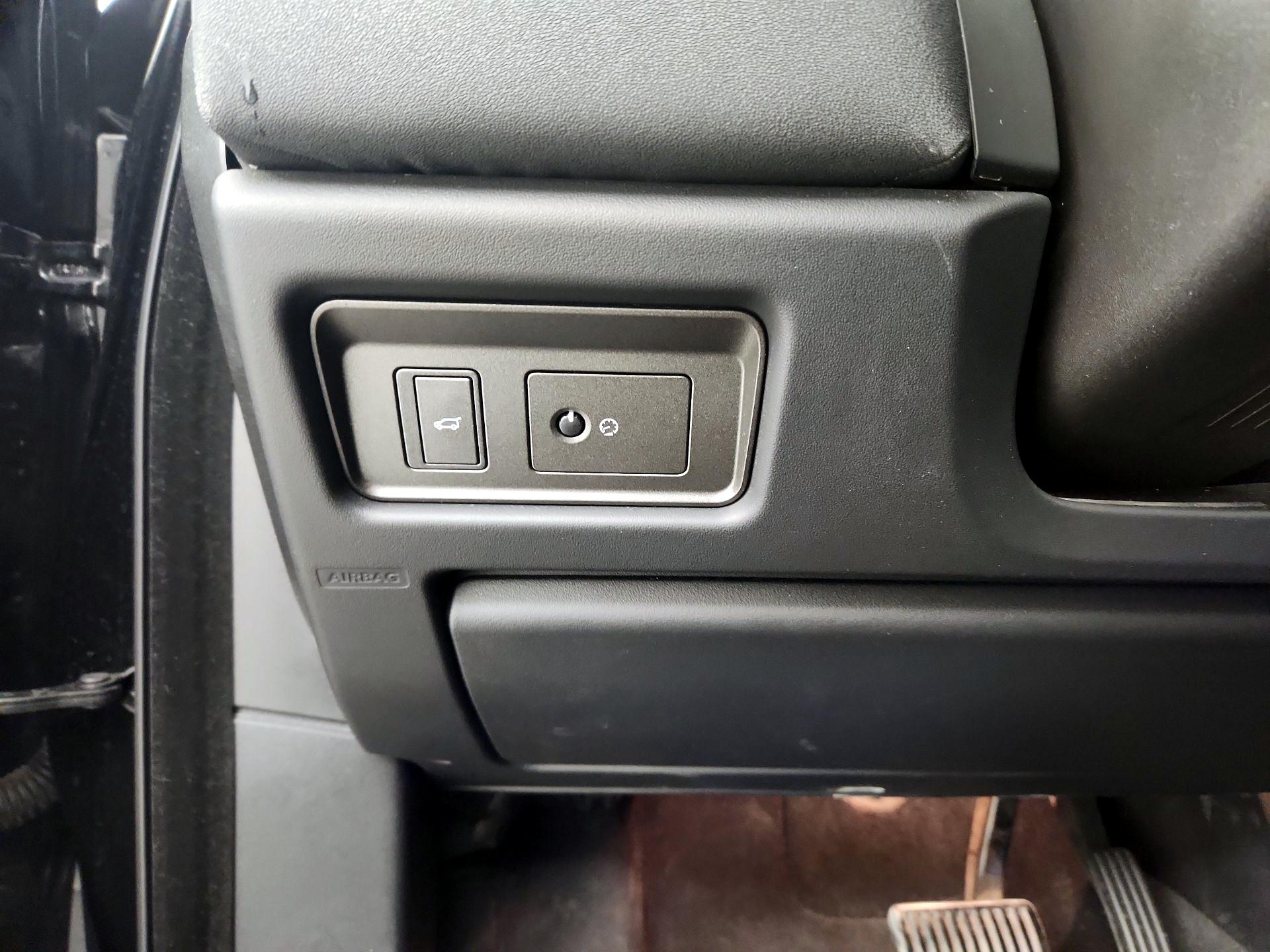 Thumbnail: 2016 Land Rover Range Rover Evoque - 13