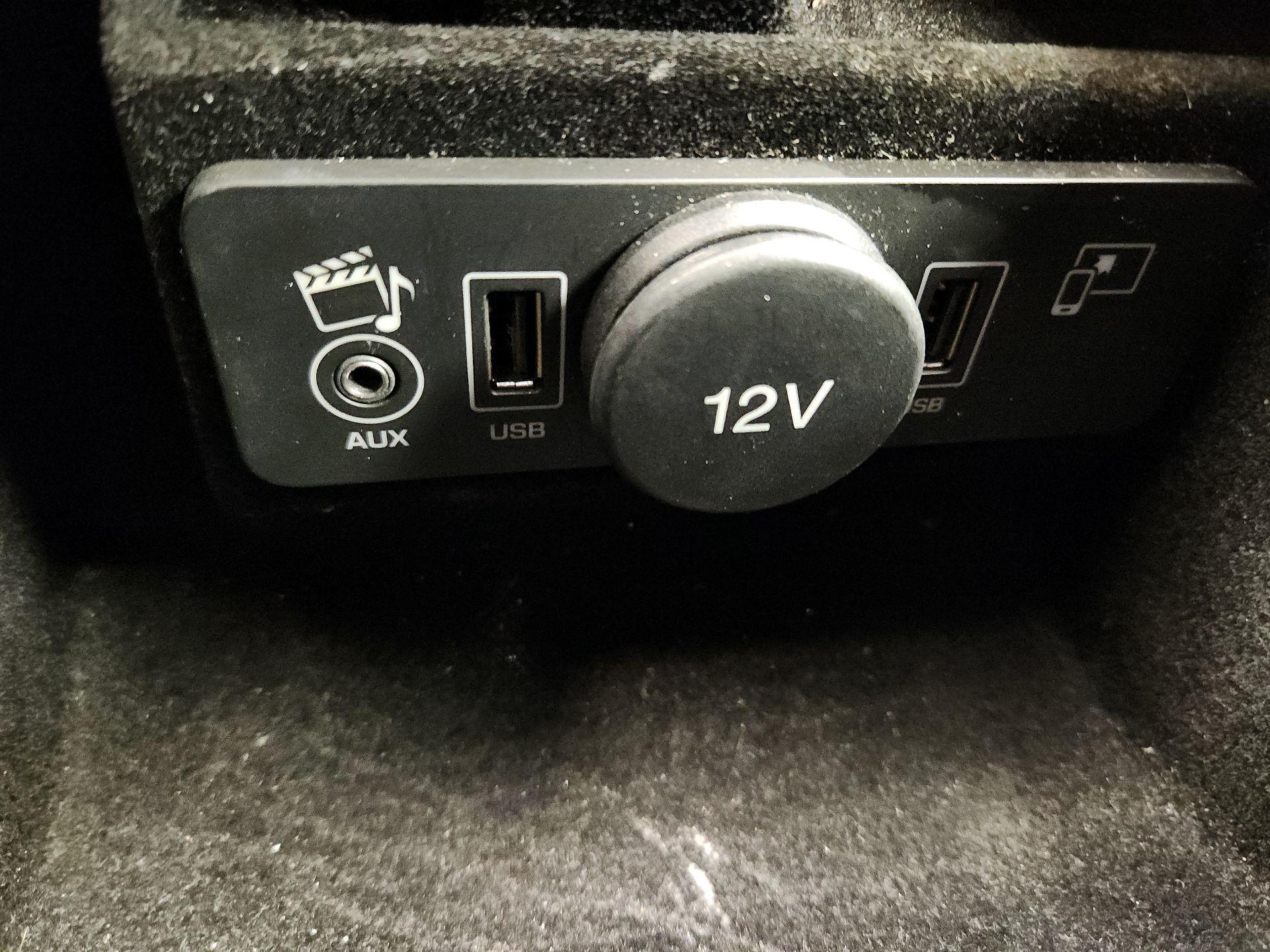 Thumbnail: 2016 Land Rover Range Rover Evoque - 18
