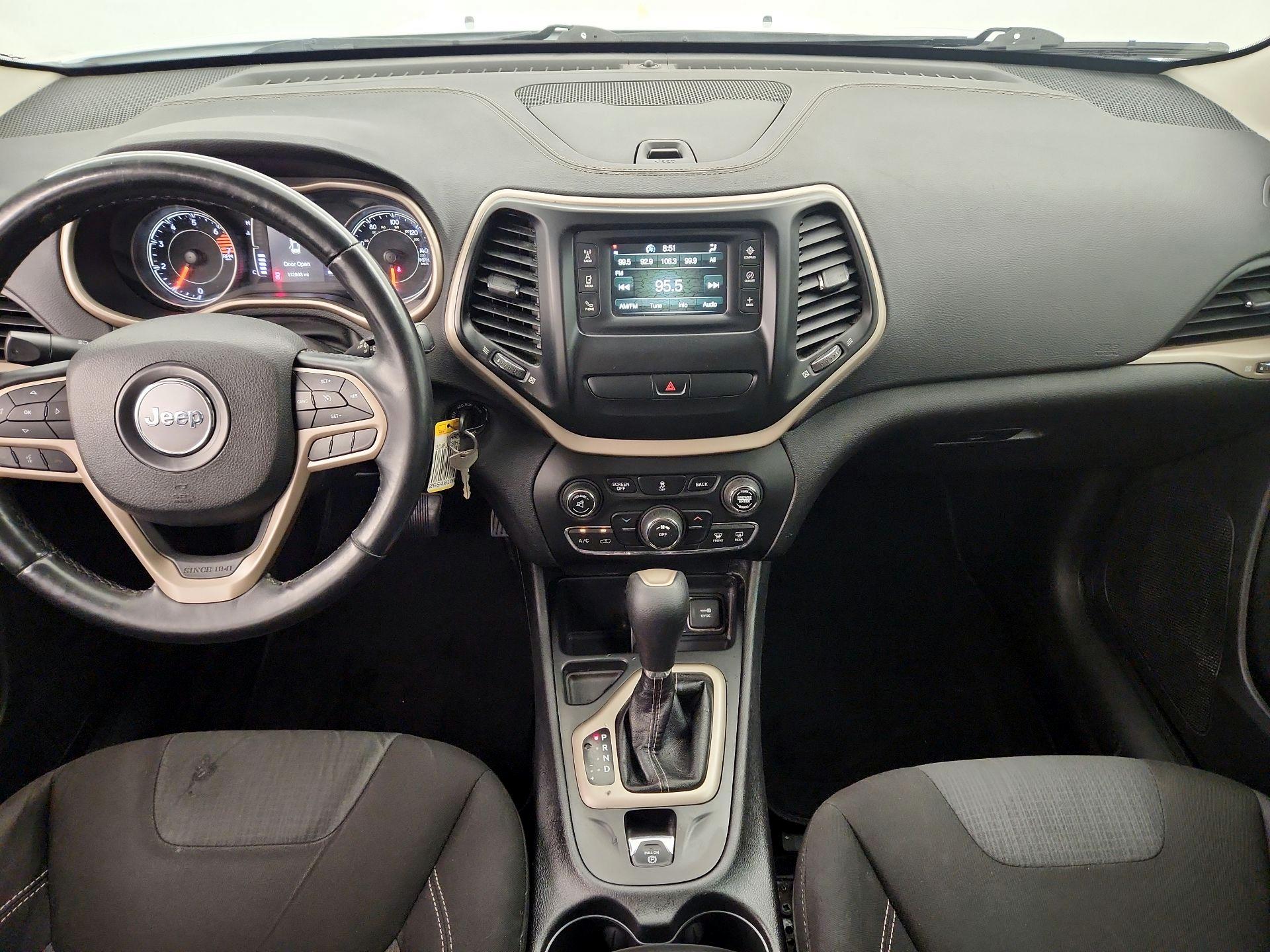 Thumbnail: 2017 Jeep Cherokee - 9