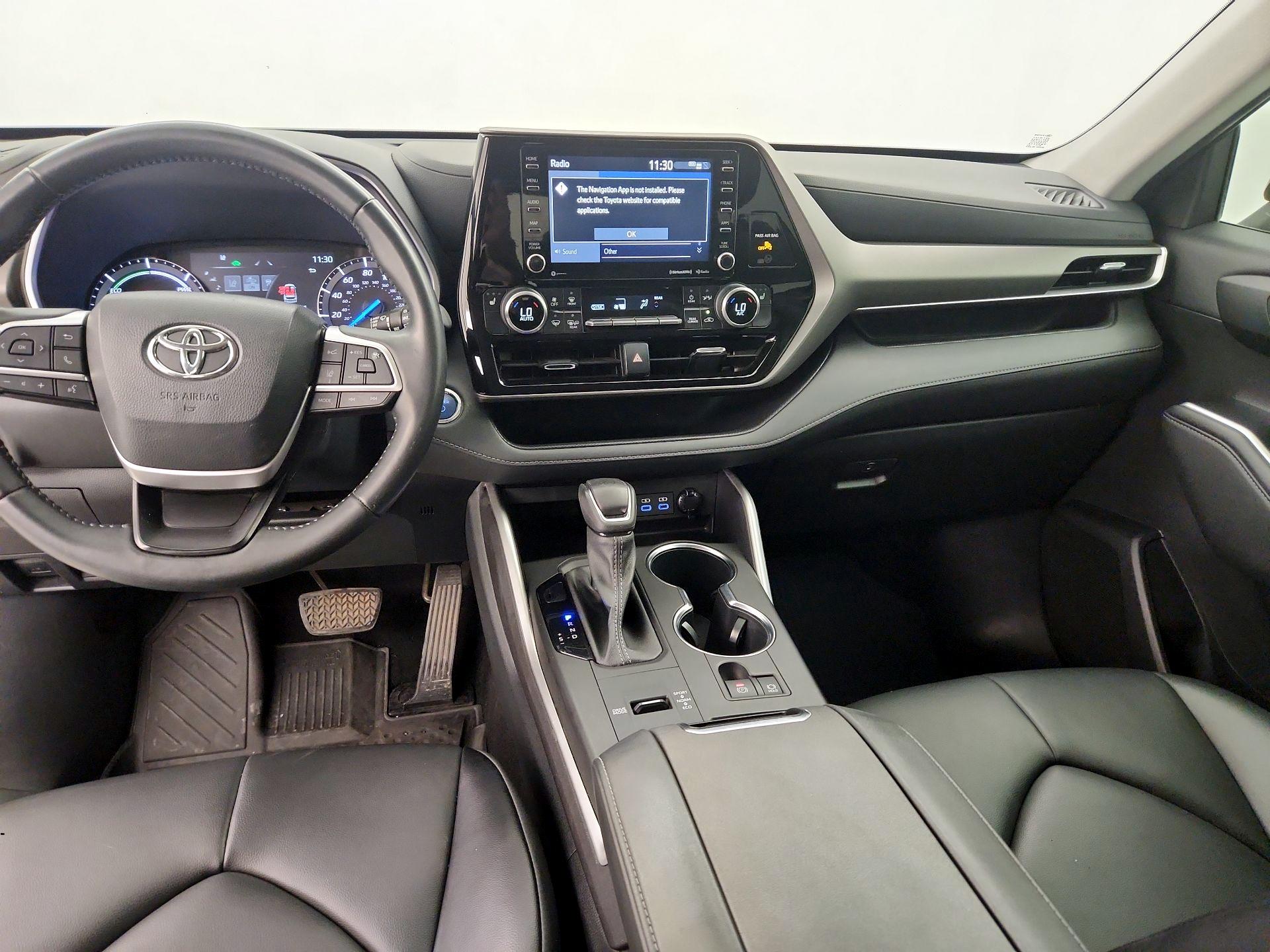Thumbnail: 2022 Toyota Highlander - 9