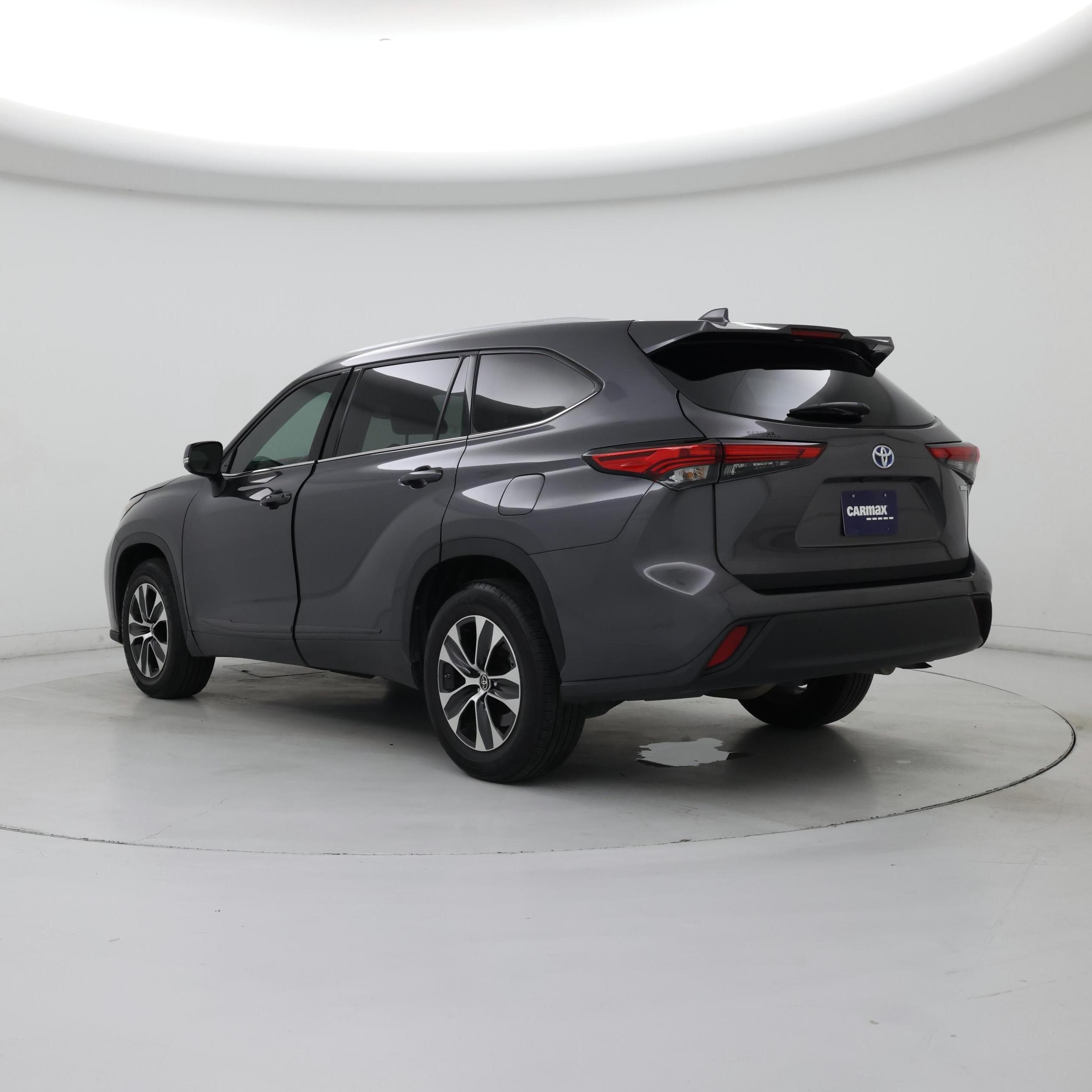 Thumbnail: 2022 Toyota Highlander - 2