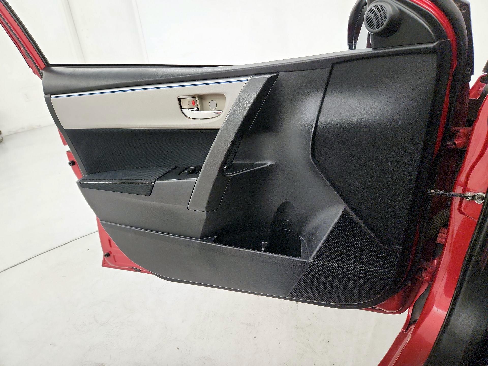 Thumbnail: 2016 Toyota Corolla - 12
