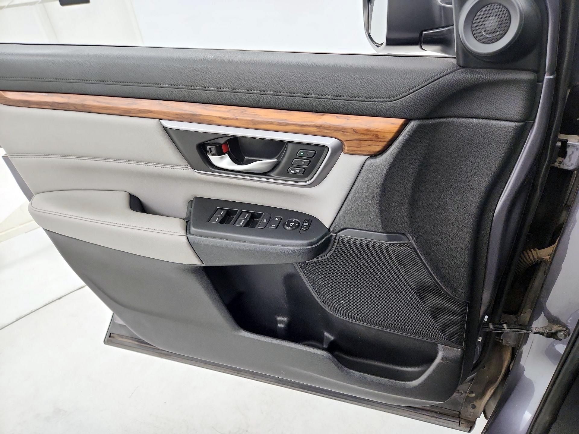 Thumbnail: 2017 Honda CR-V - 12