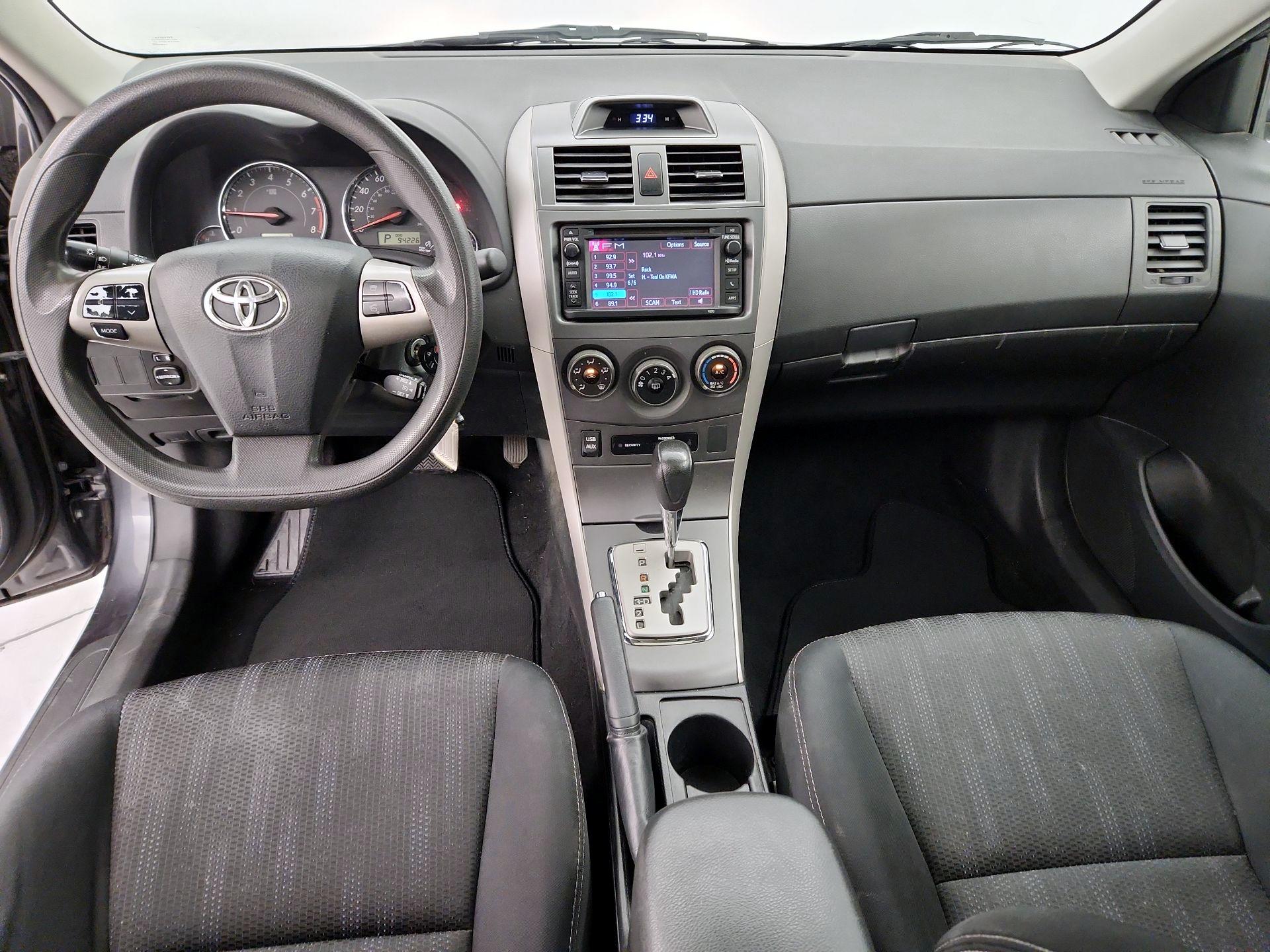 Thumbnail: 2013 Toyota Corolla - 9