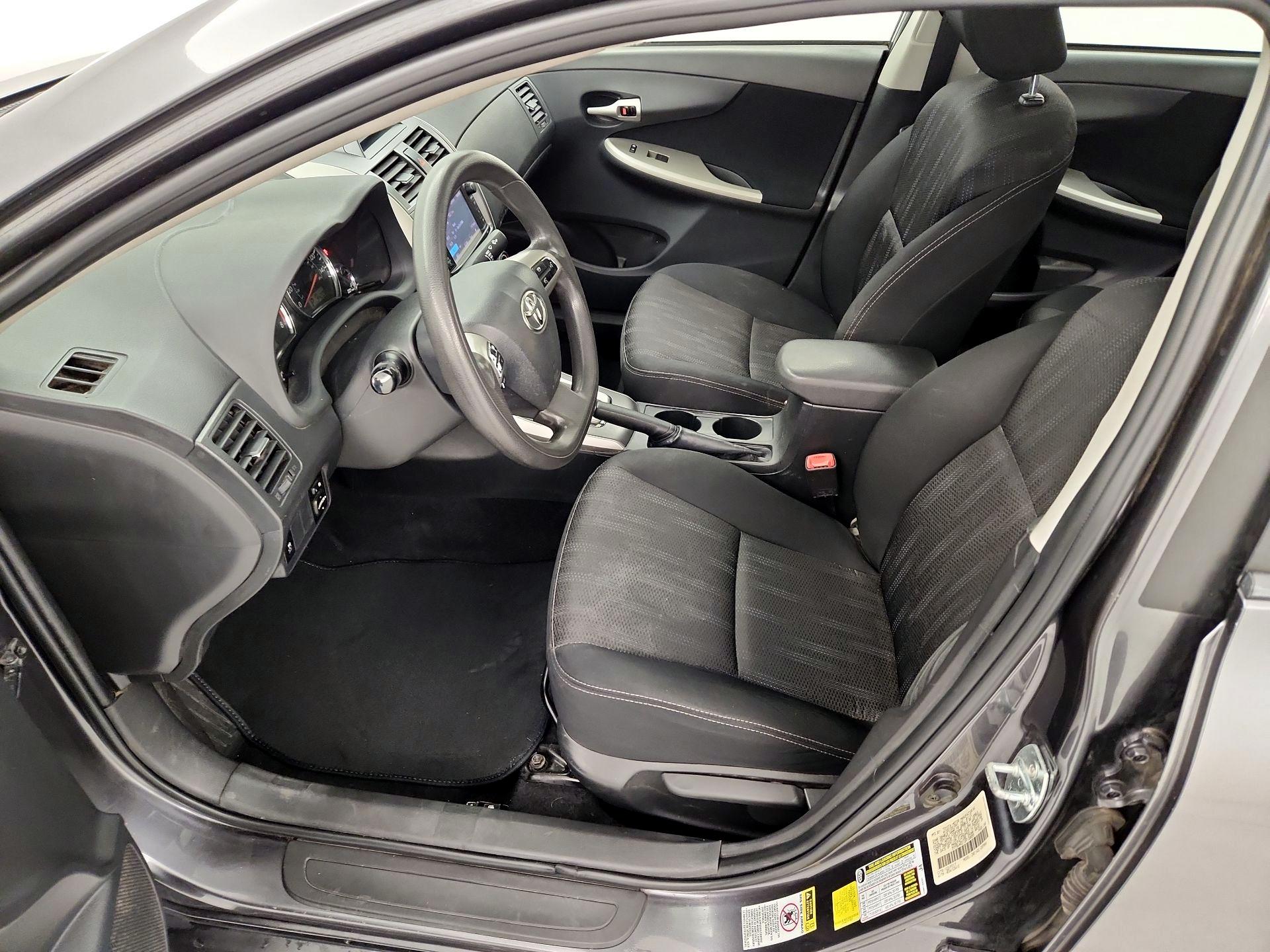 Thumbnail: 2013 Toyota Corolla - 11