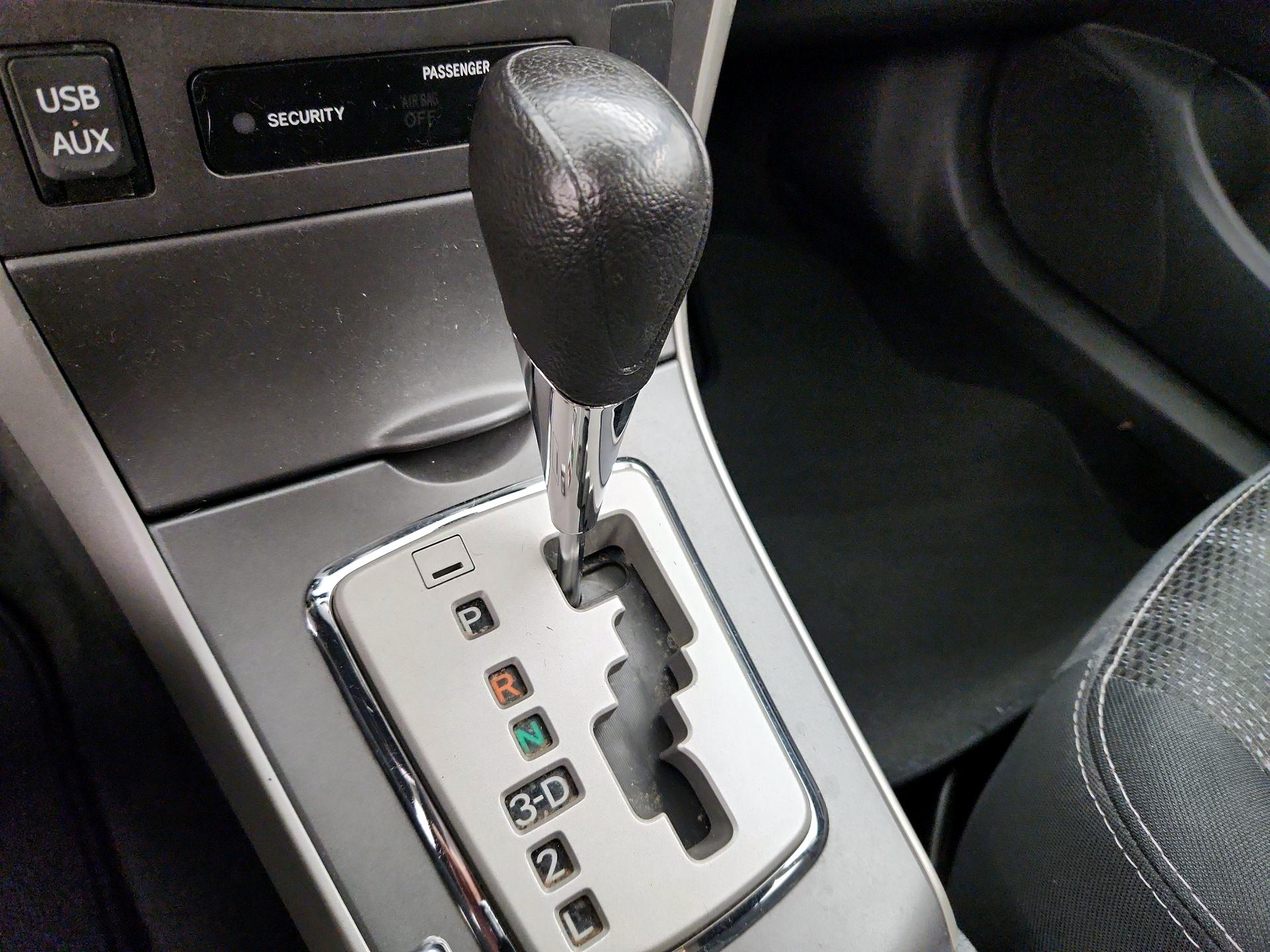 Thumbnail: 2013 Toyota Corolla - 15