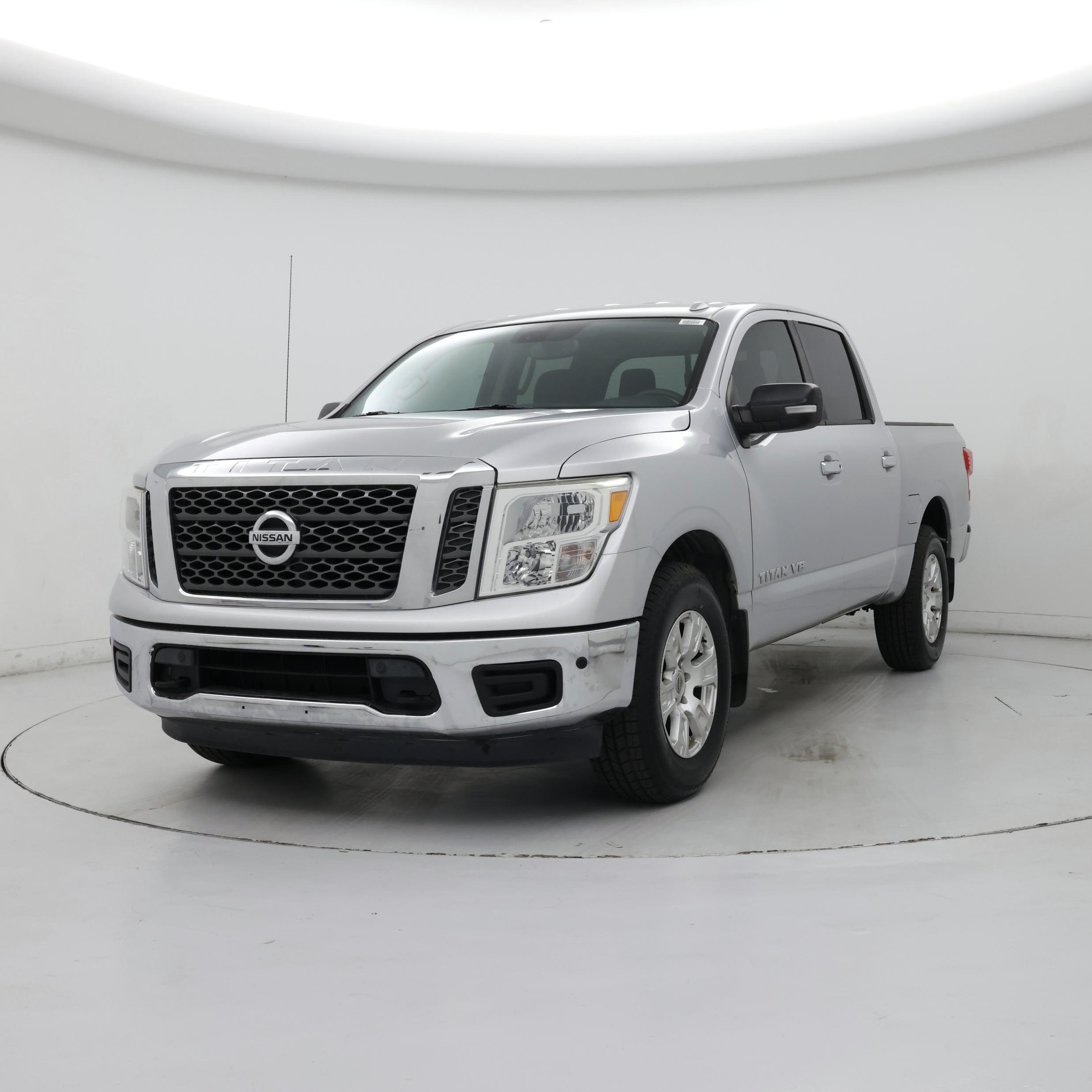 Thumbnail: 2018 Nissan Titan - 4