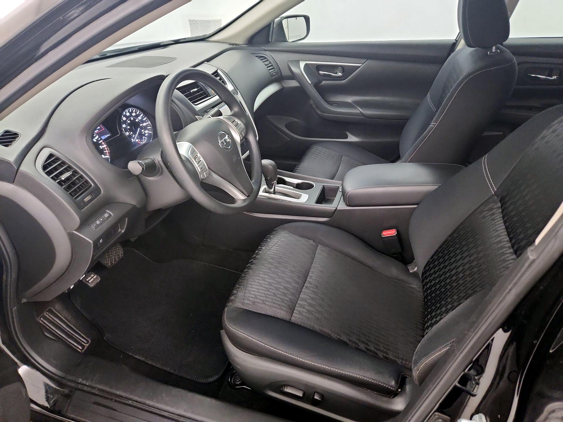Thumbnail: 2018 Nissan Altima - 11