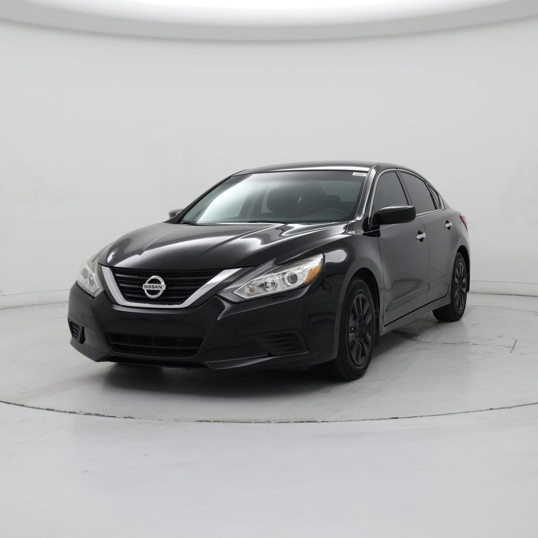 Thumbnail: 2018 Nissan Altima - 4