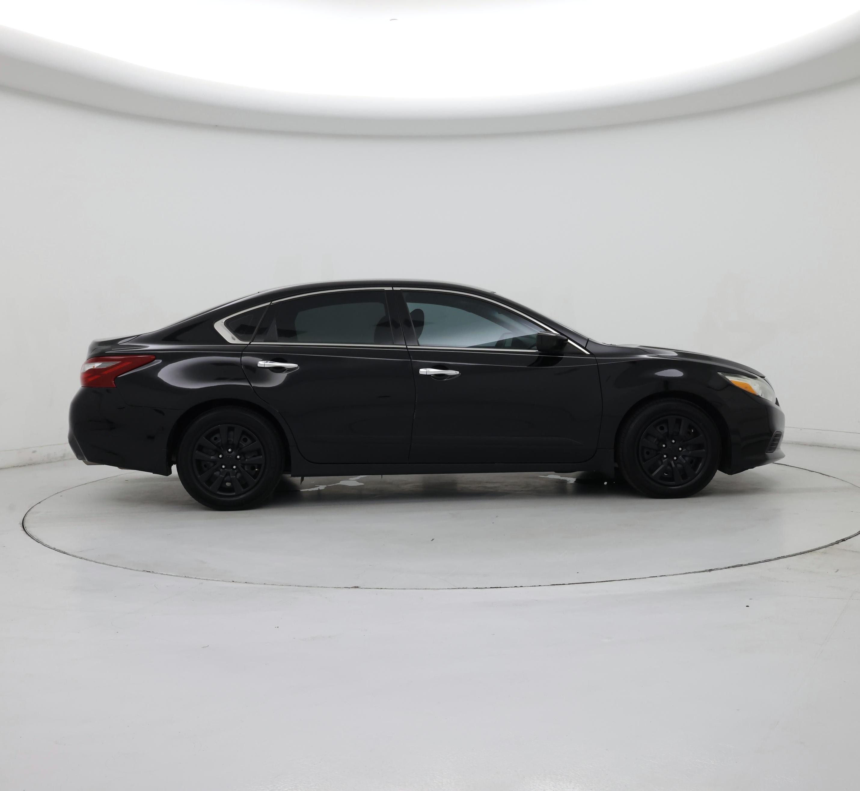 Thumbnail: 2018 Nissan Altima - 7