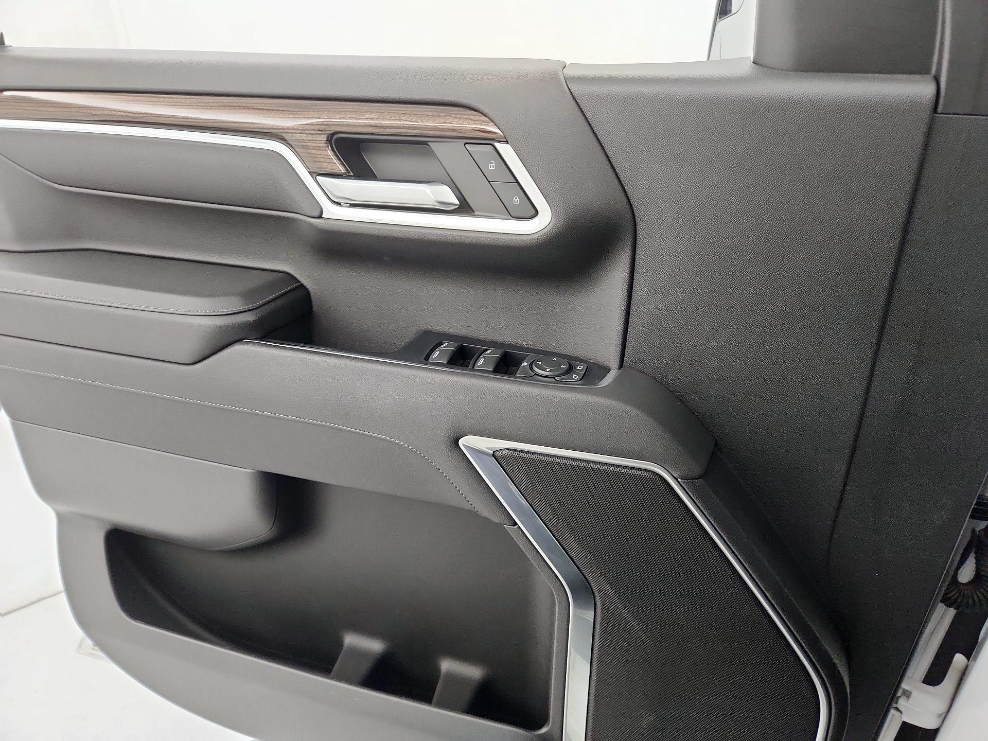 Thumbnail: 2023 Chevrolet Silverado 1500 - 12