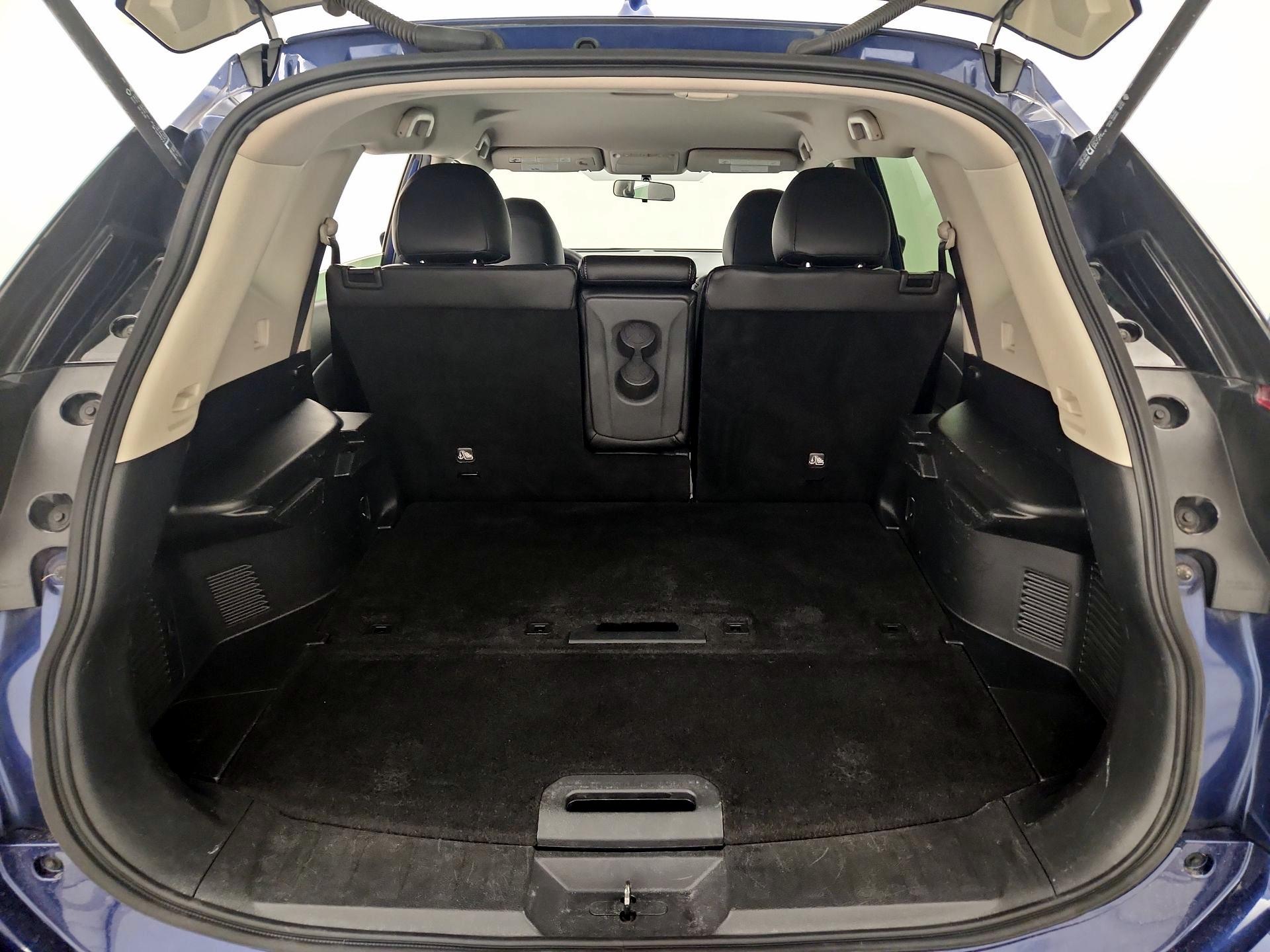 Thumbnail: 2017 Nissan Rogue - 20
