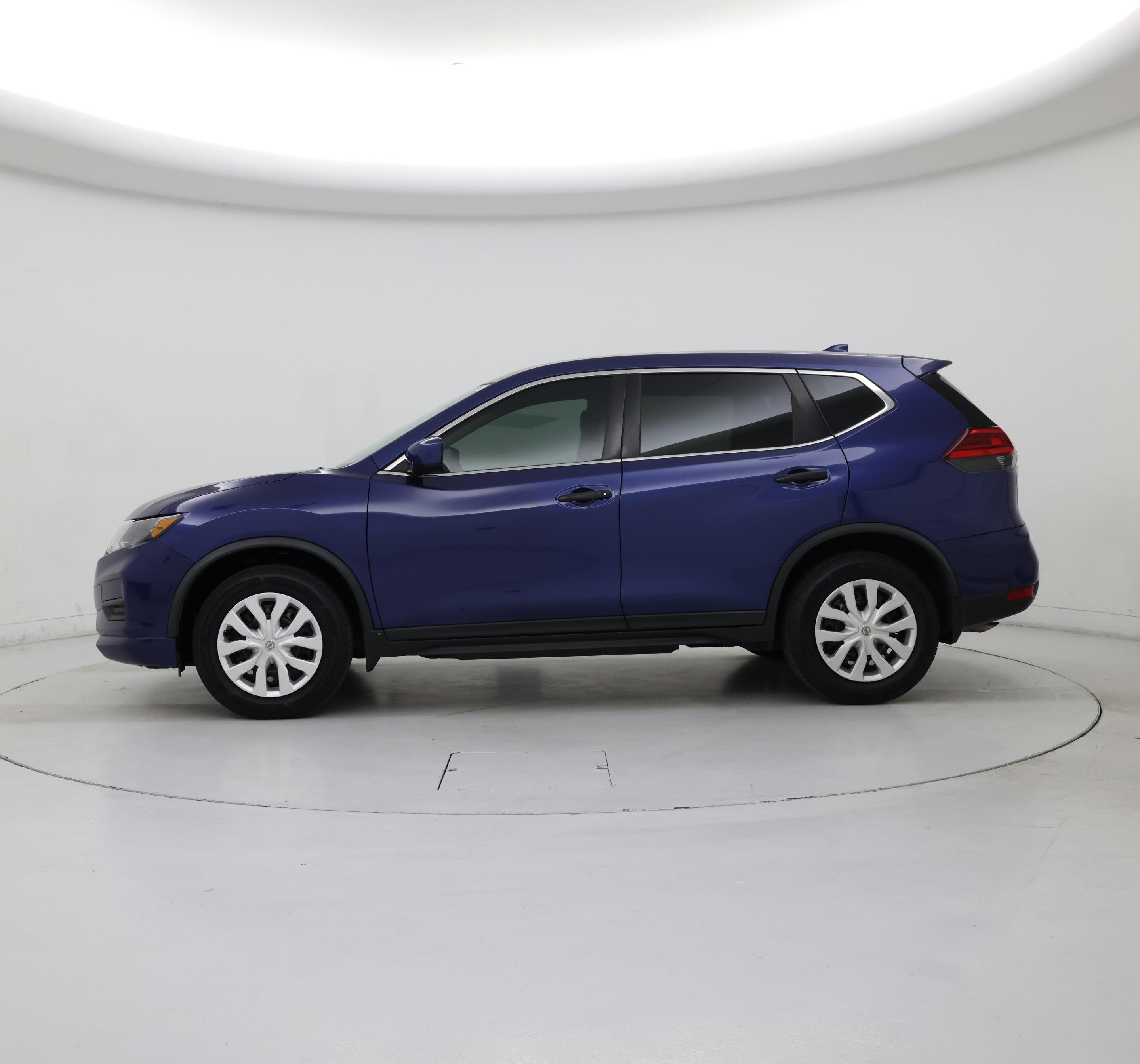 Thumbnail: 2017 Nissan Rogue - 3