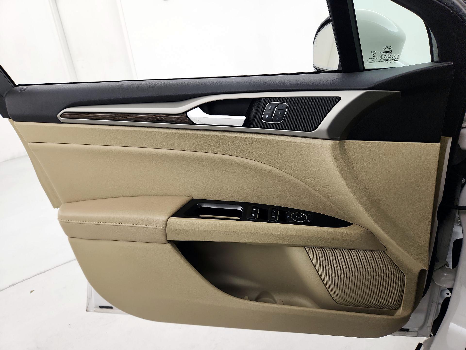 Thumbnail: 2014 Ford Fusion - 12