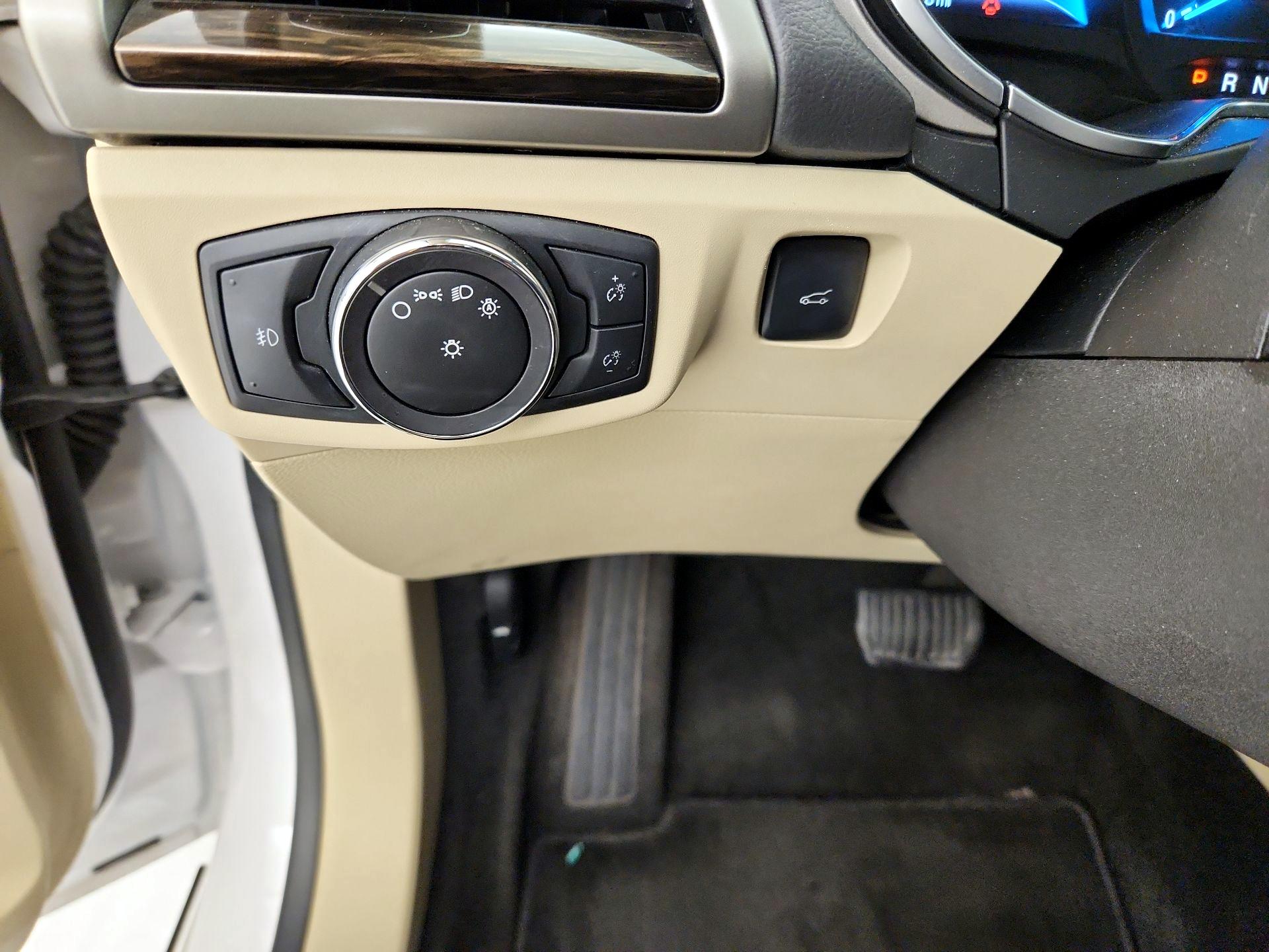 Thumbnail: 2014 Ford Fusion - 13