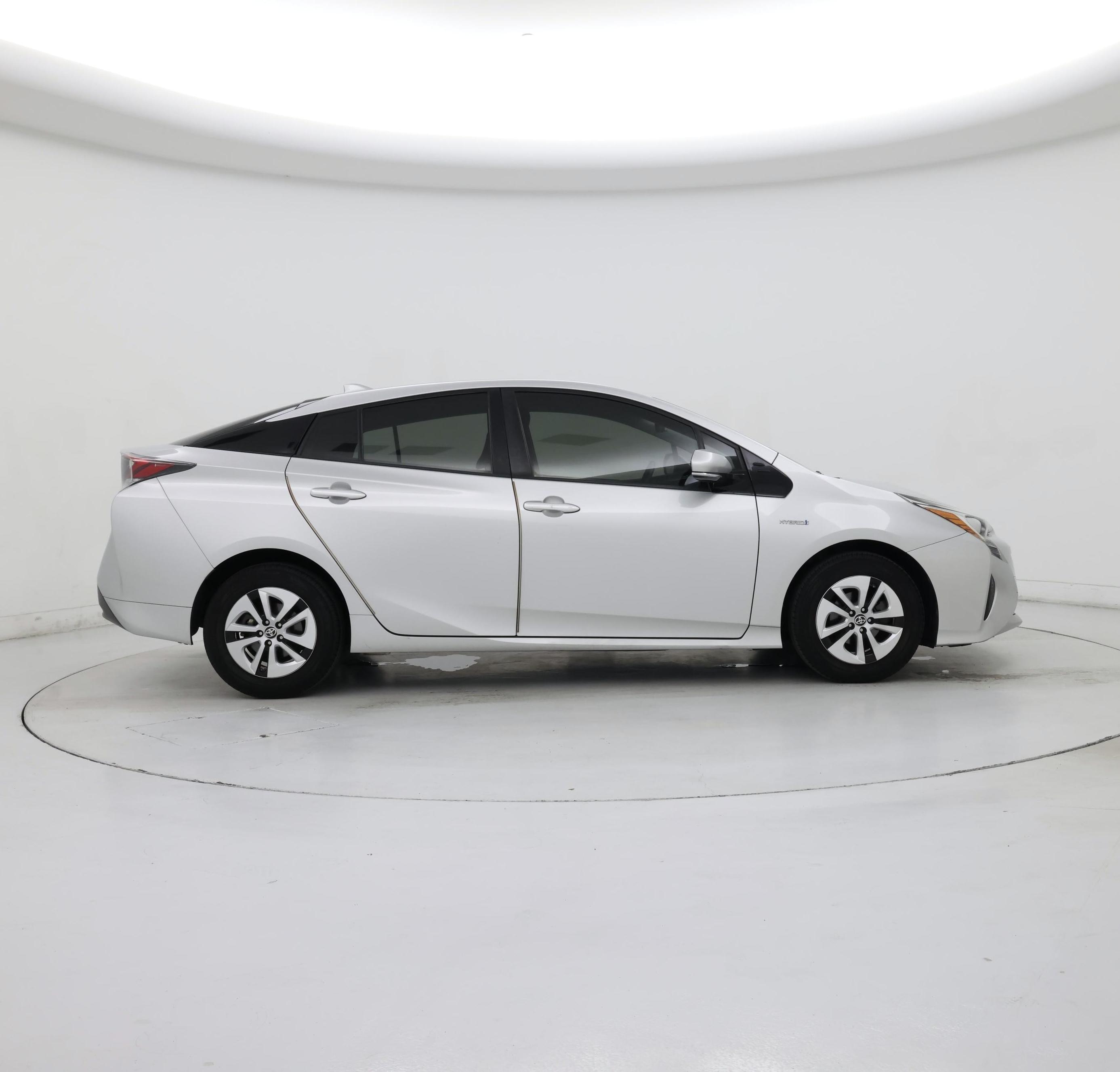 Thumbnail: 2017 Toyota Prius - 7