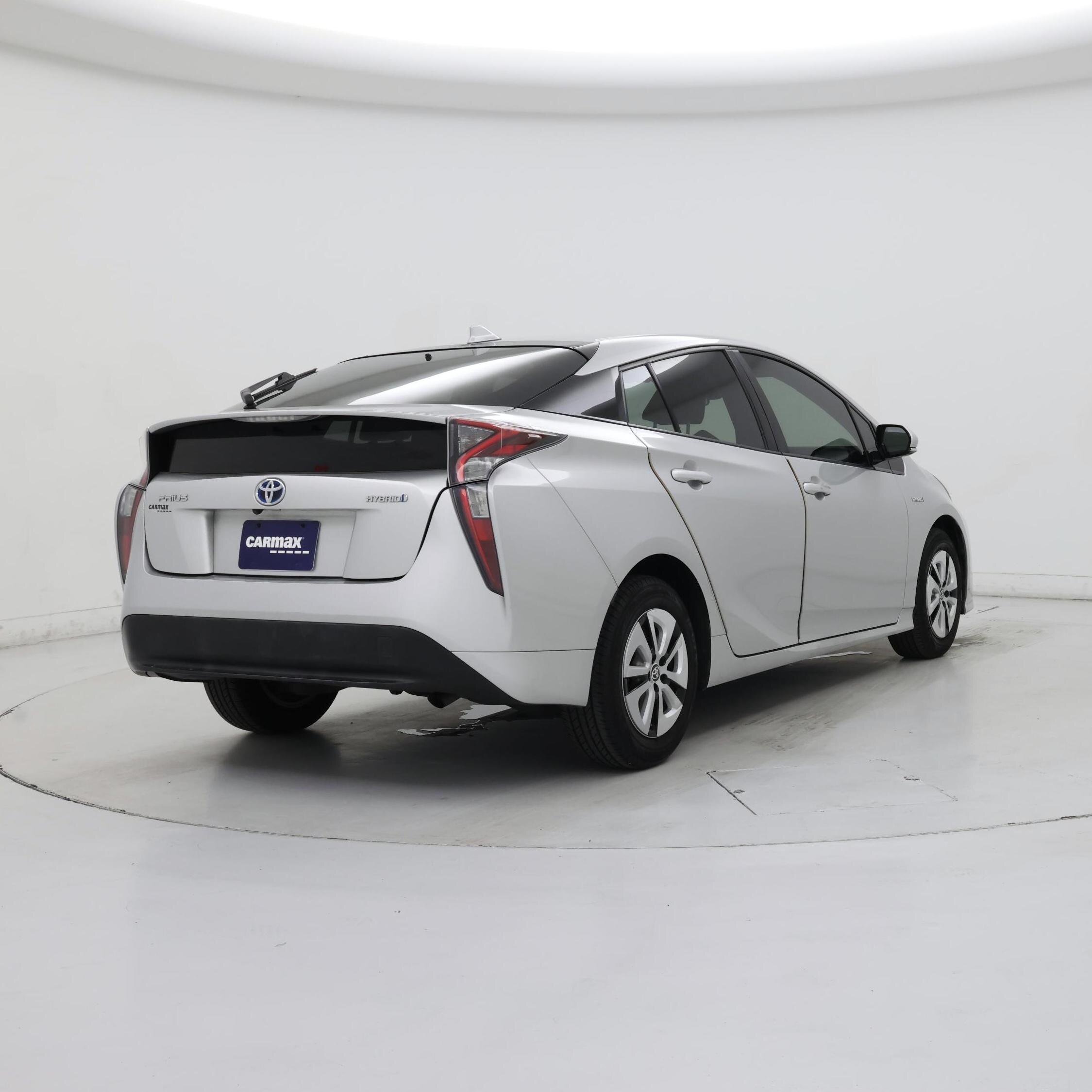 Thumbnail: 2017 Toyota Prius - 8