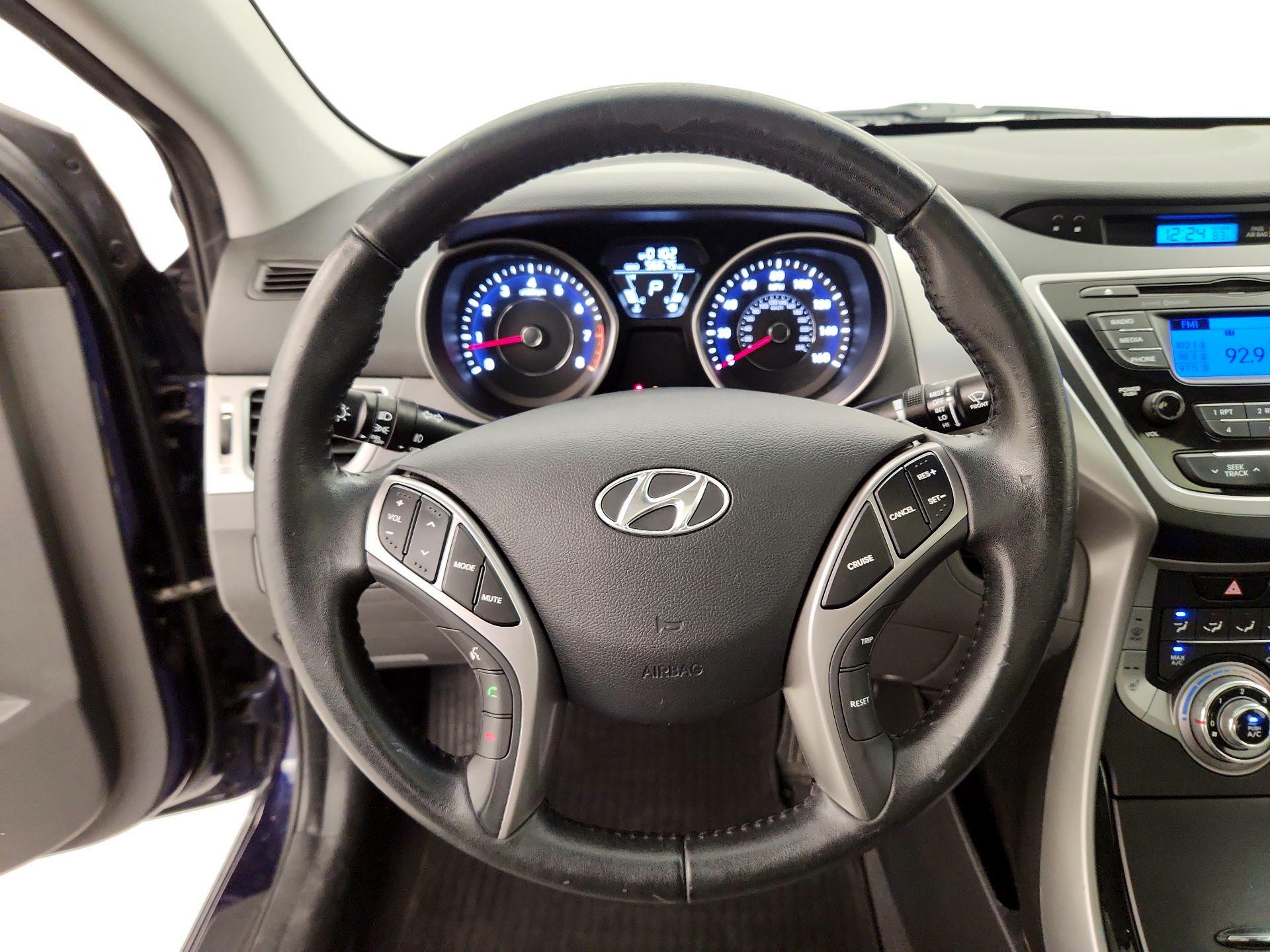 Thumbnail: 2013 Hyundai Elantra - 10