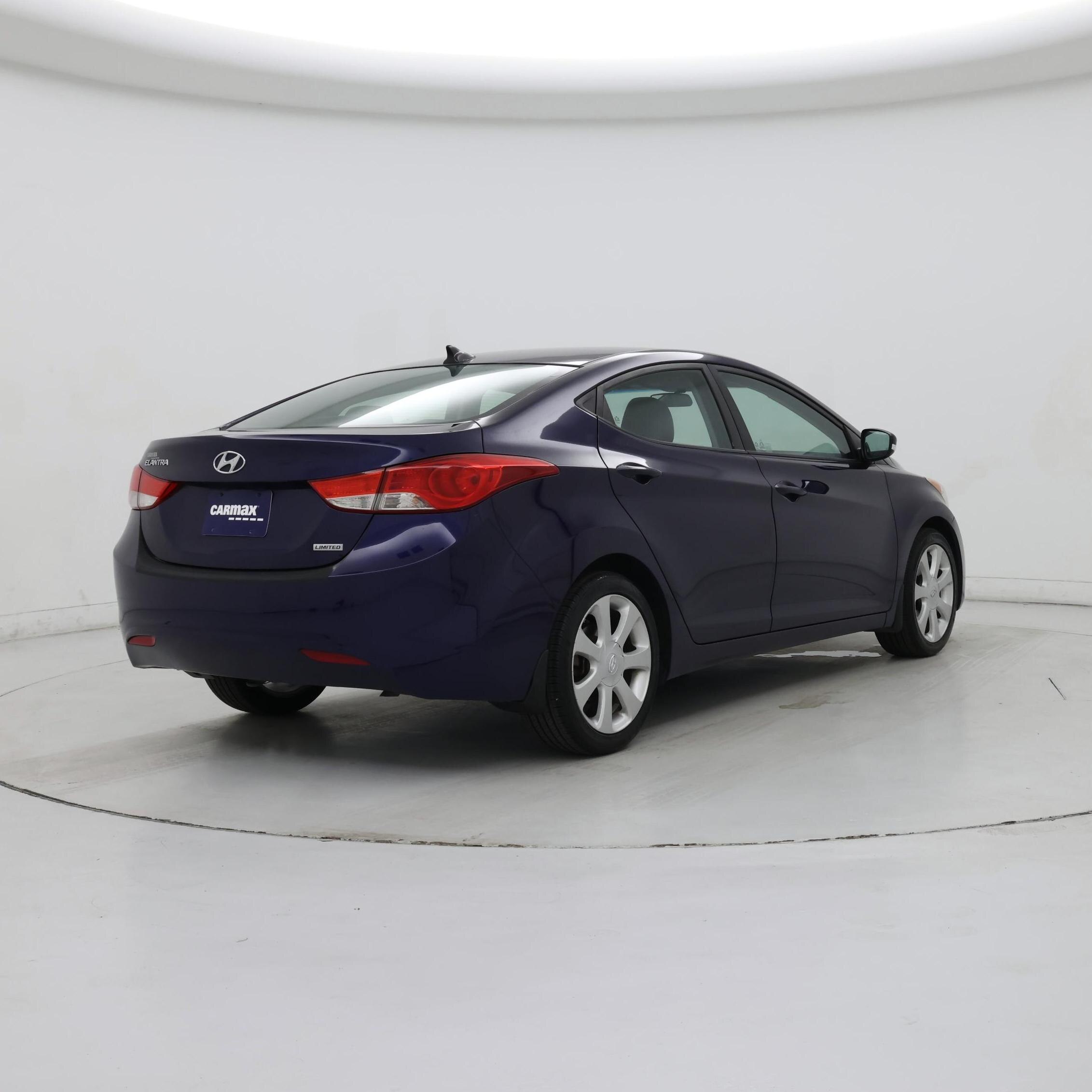 Thumbnail: 2013 Hyundai Elantra - 8