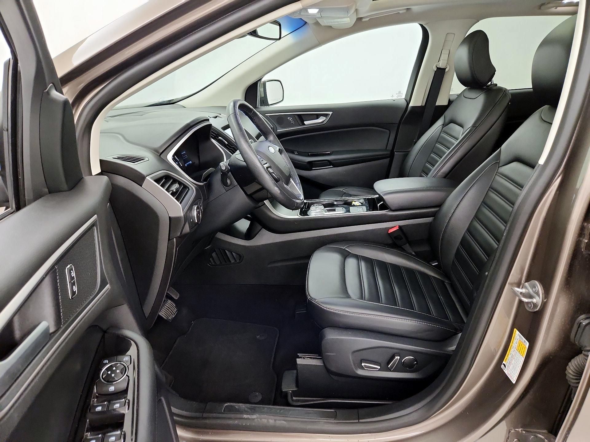 Thumbnail: 2019 Ford Edge - 11